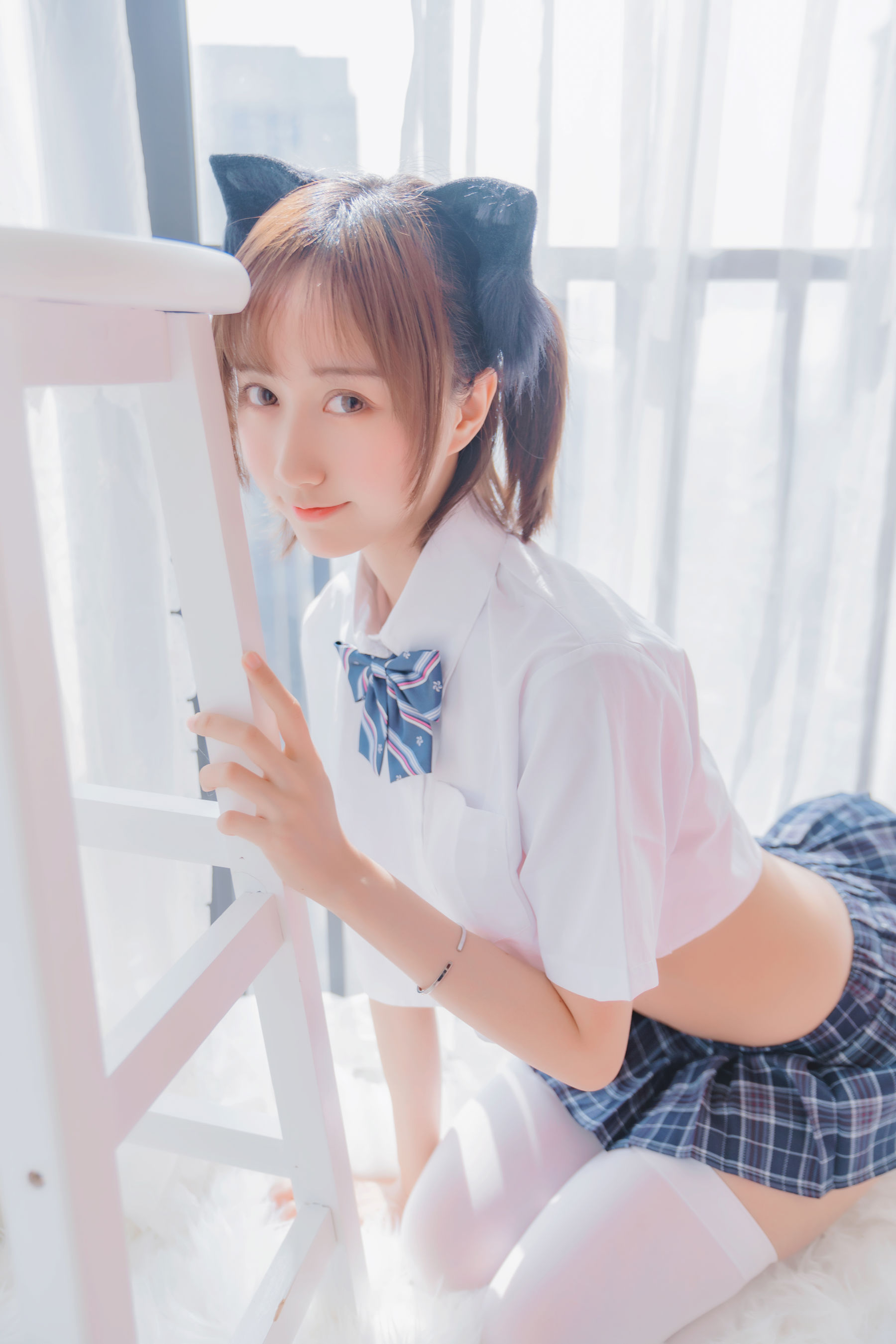 萌系小姐姐木绵绵OwO – 怀中猫 [68P] - 秀人网免费无水印在线套图写真