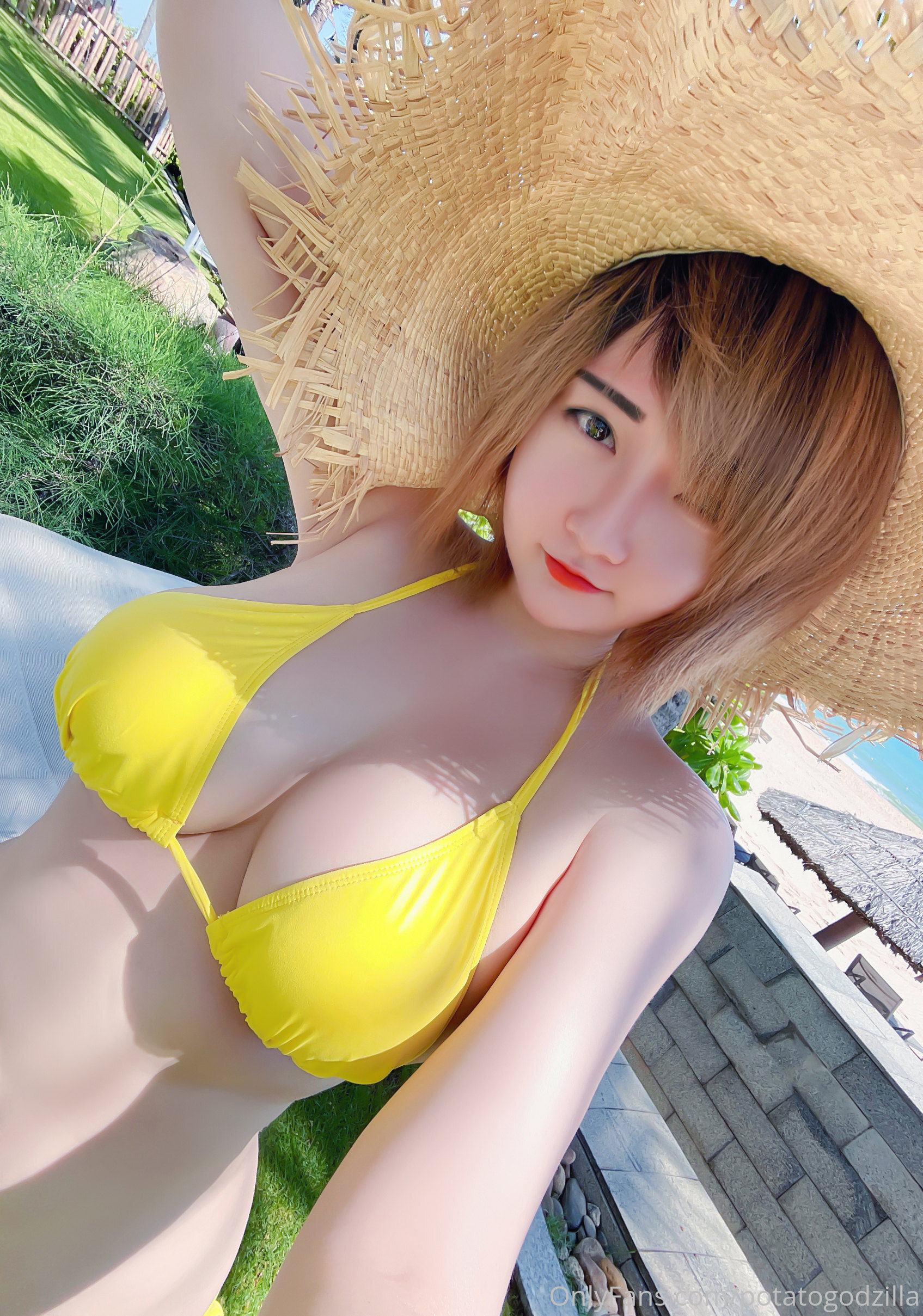 Coser小姐姐Potato Godzilla – Yellow Bikini [25P] - 秀人网免费无水印在线套图写真