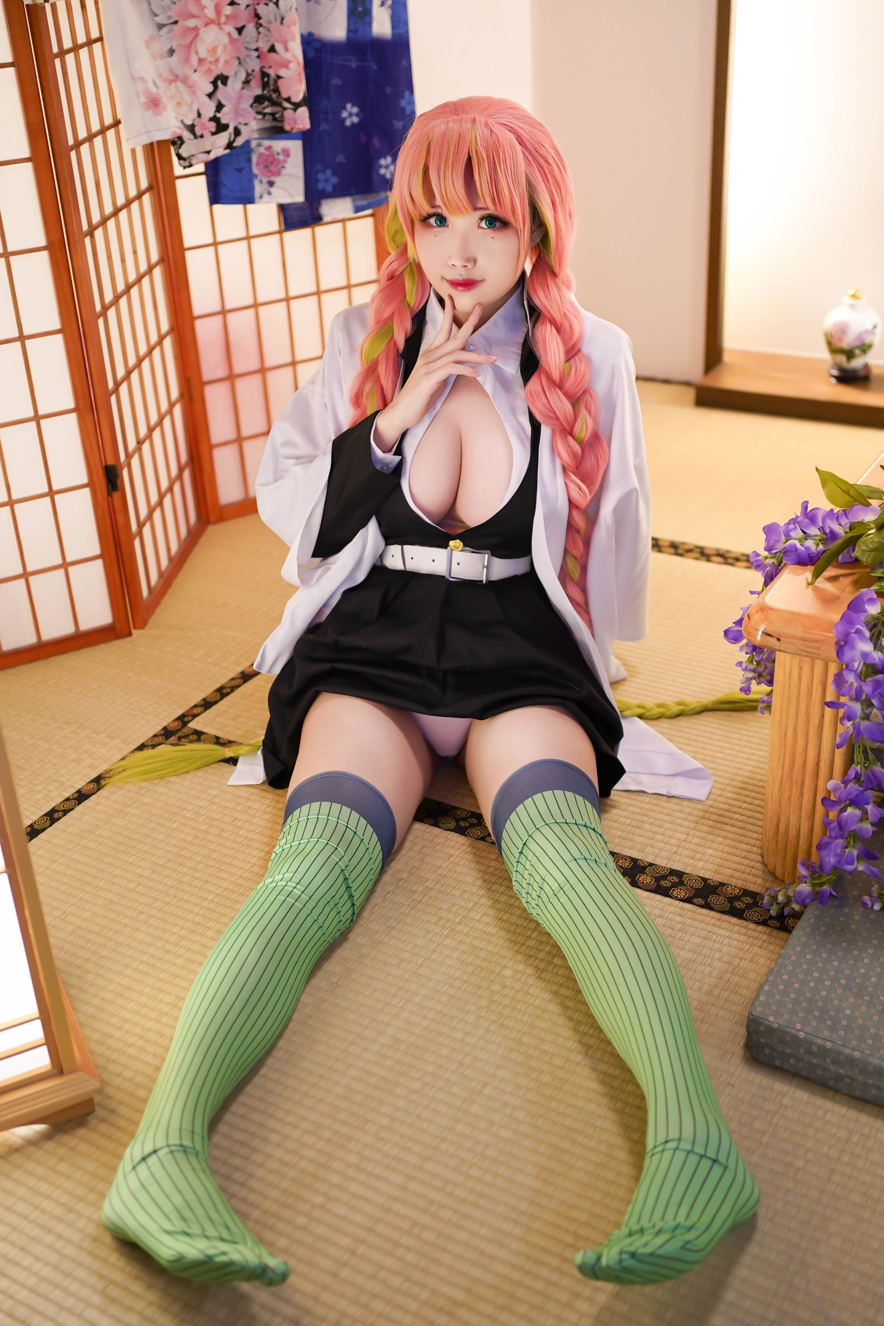 [Cosplay写真] Coser萱-KaYa – 鬼灭之刃 甘露寺 [35P] - 秀人网免费无水印在线套图写真