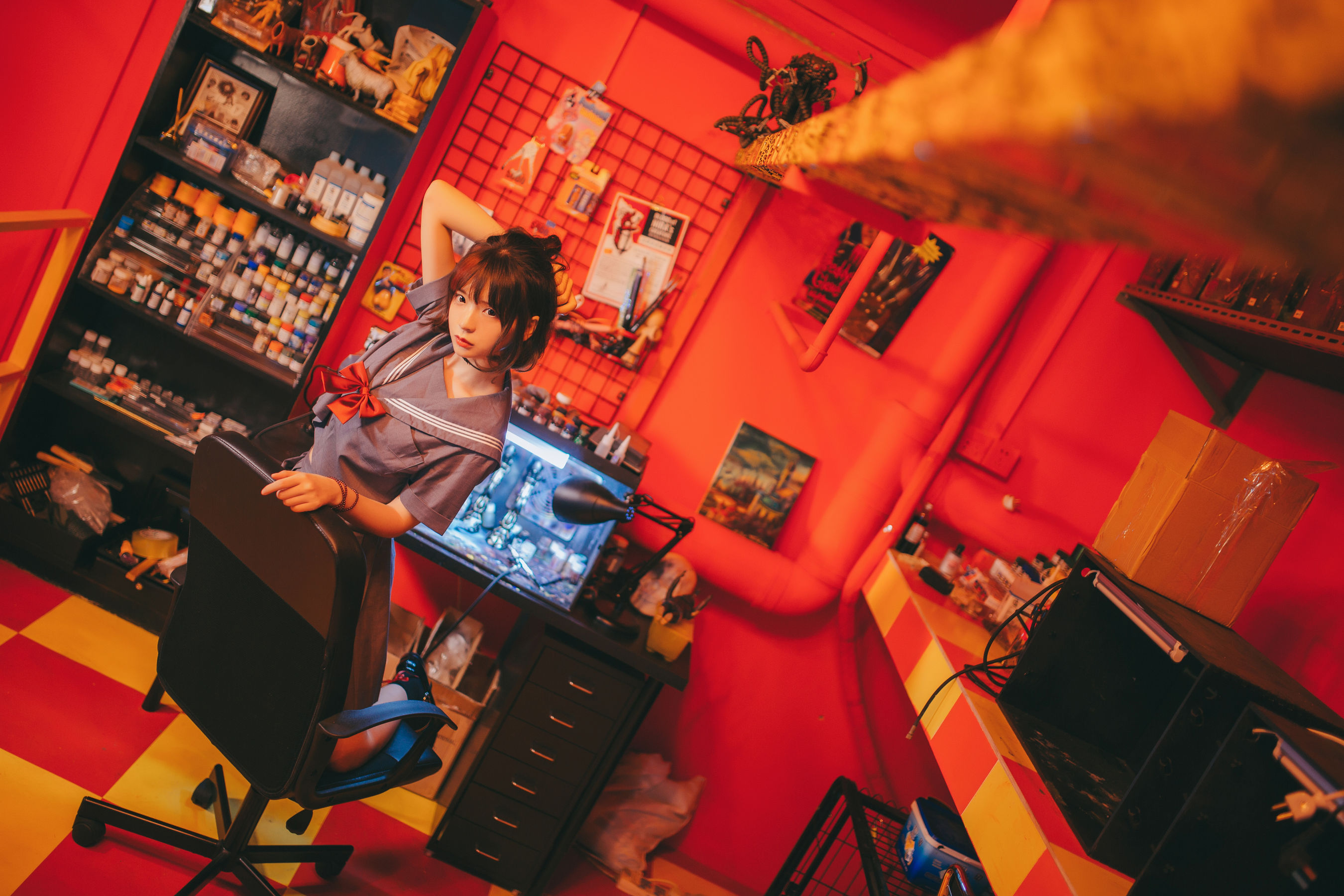 [萝莉COS] 疯猫ss《被囚禁的少女》 [44P] - 秀人网免费无水印在线套图写真