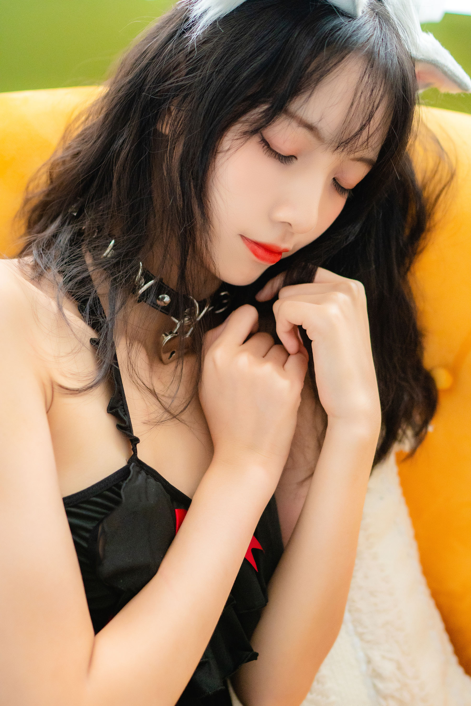 清纯妹子西瓜 猫尾私房 [24P] - 秀人网免费无水印在线套图写真