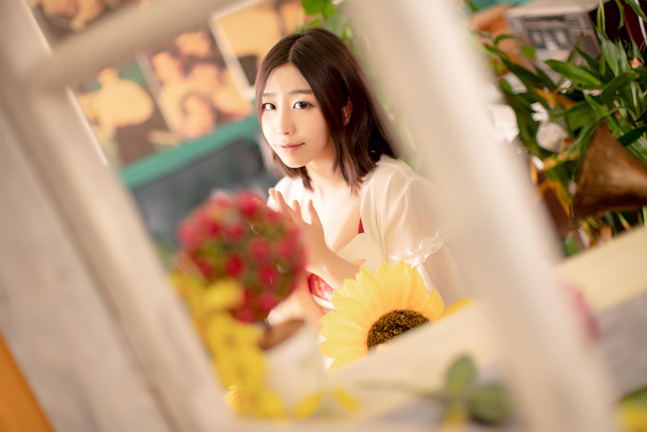 动漫博主穆零Mu0 – 小草莓 [26P] - 秀人网免费无水印在线套图写真