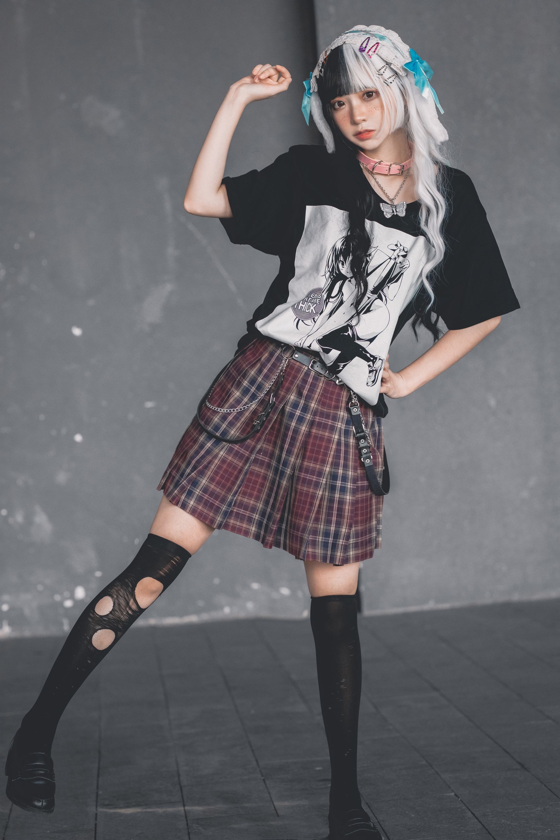 疯猫ss – 雀斑少女 [12P] - 秀人网免费无水印在线套图写真