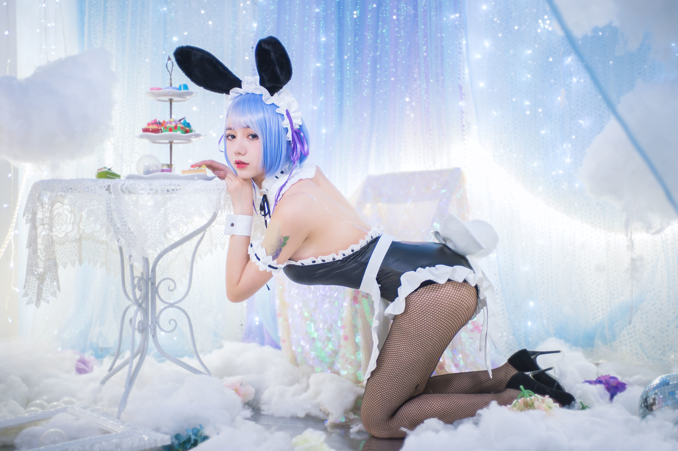 [萝莉COS] 洛丽塔大哥 – 蕾姆兔女郎 [17P] - 秀人网免费无水印在线套图写真