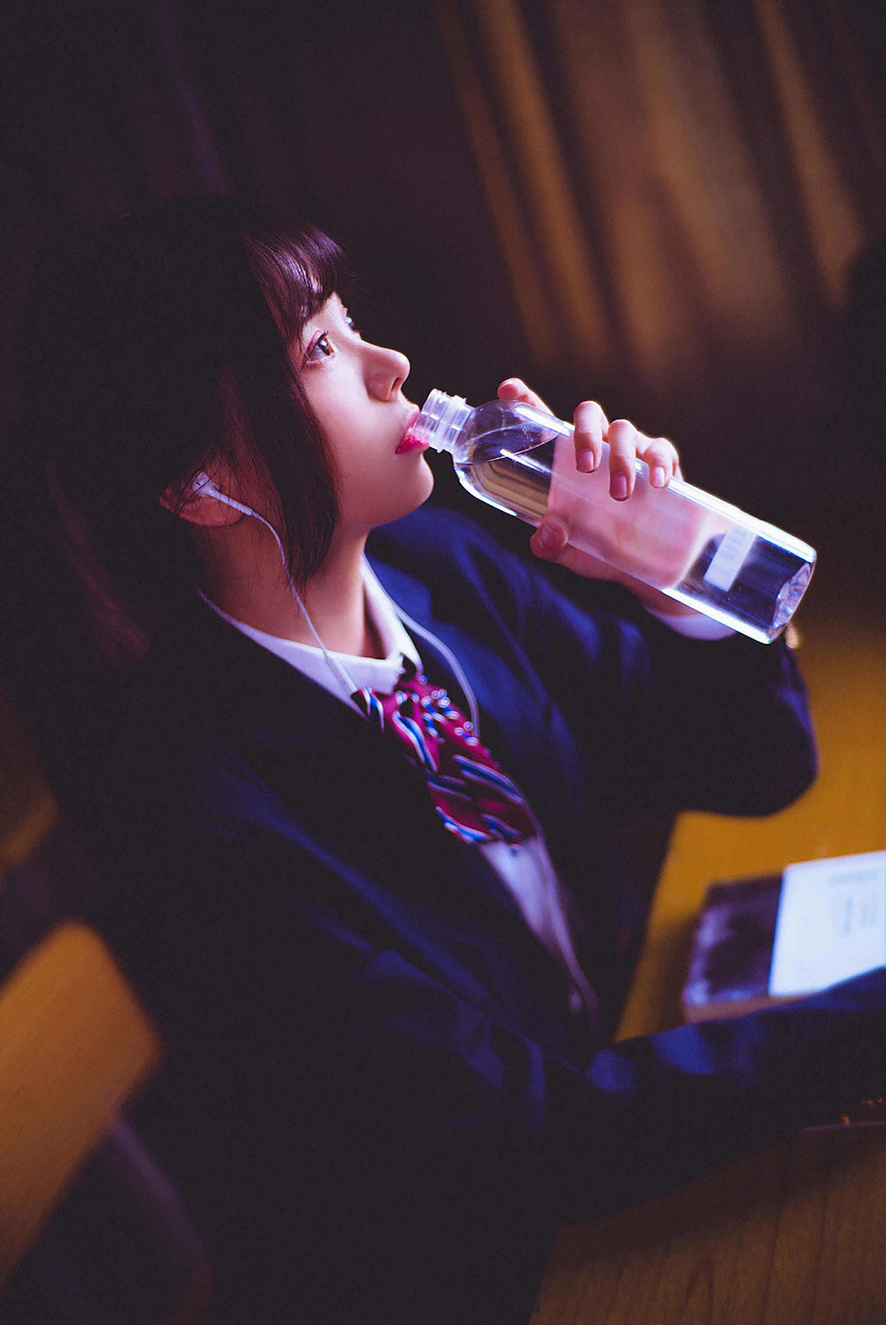 萌系小野妹子w 冬装JK [17P] - 秀人网免费无水印在线套图写真