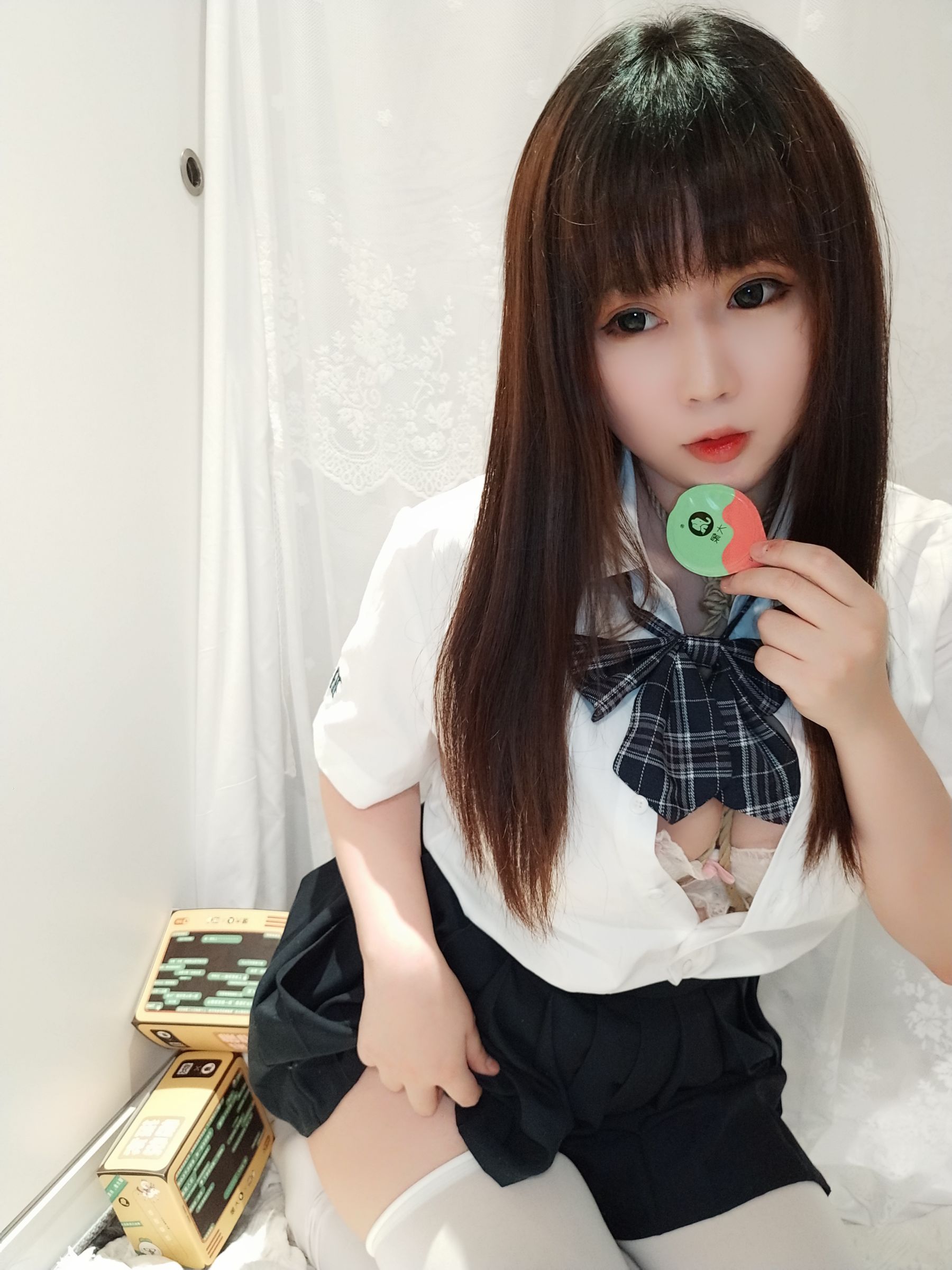 [Cosplay写真] 蜜桃少女是依酱呀 – JK捆绑 [20P] - 秀人网免费无水印在线套图写真