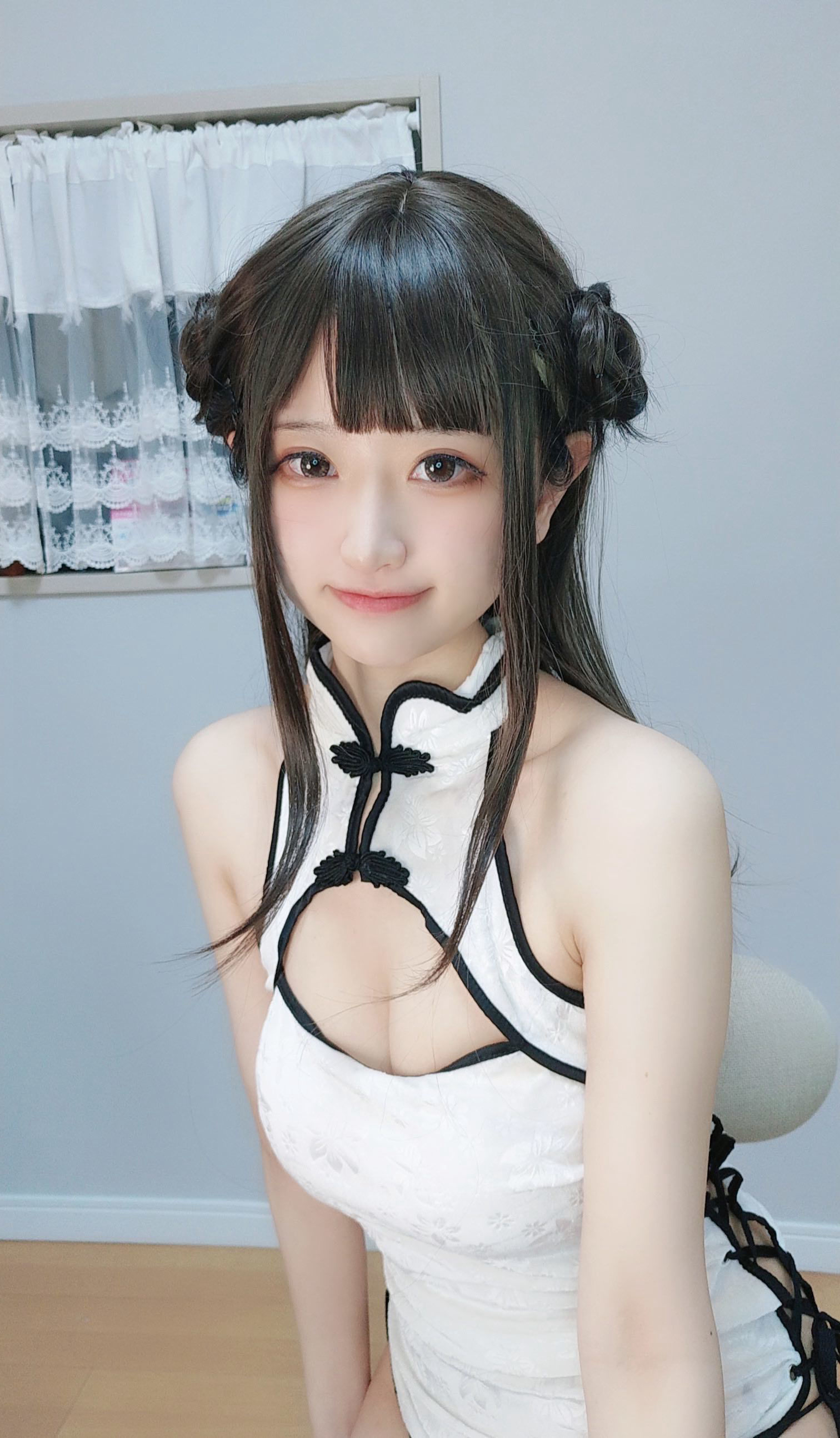 千阳(ちよ) – 旗袍 [15P] - 秀人网免费无水印在线套图写真