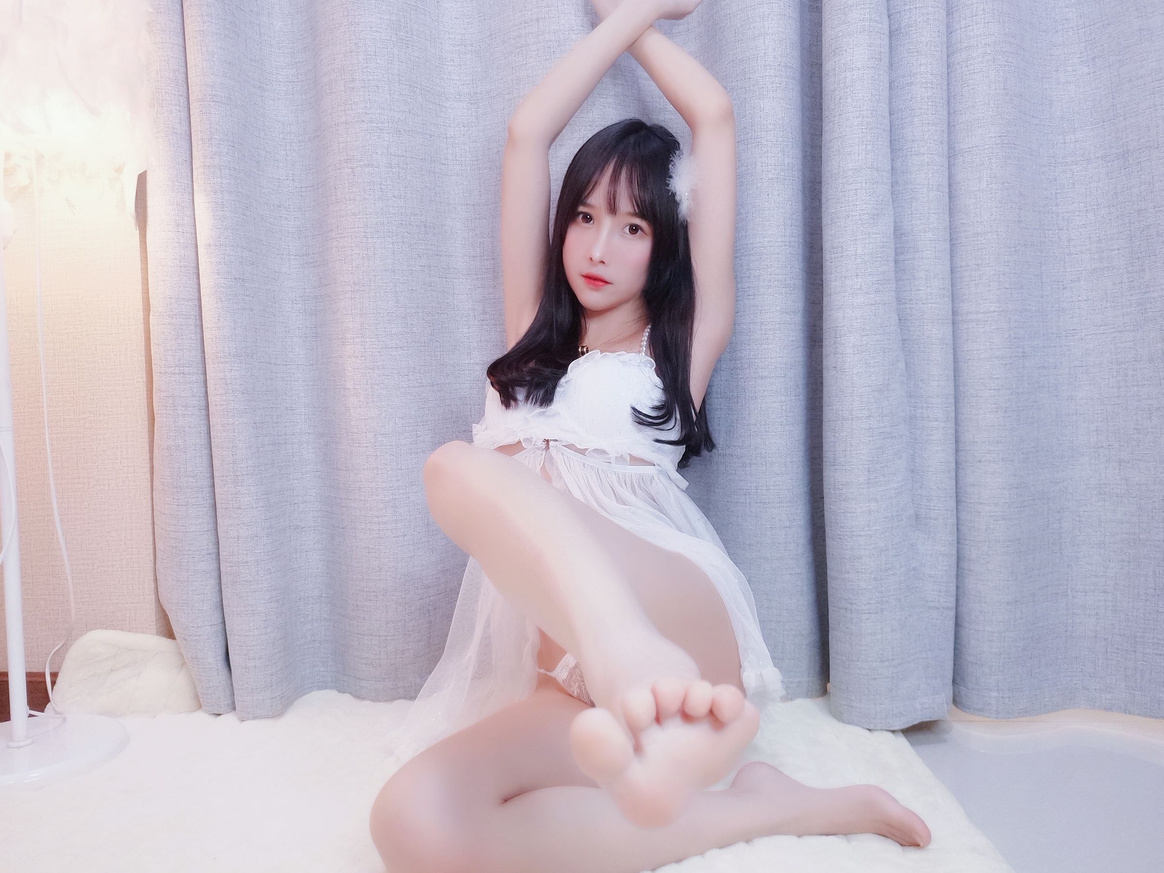 虎牙小小奶瓶儿 – 仙女兔 [23P] - 秀人网免费无水印在线套图写真