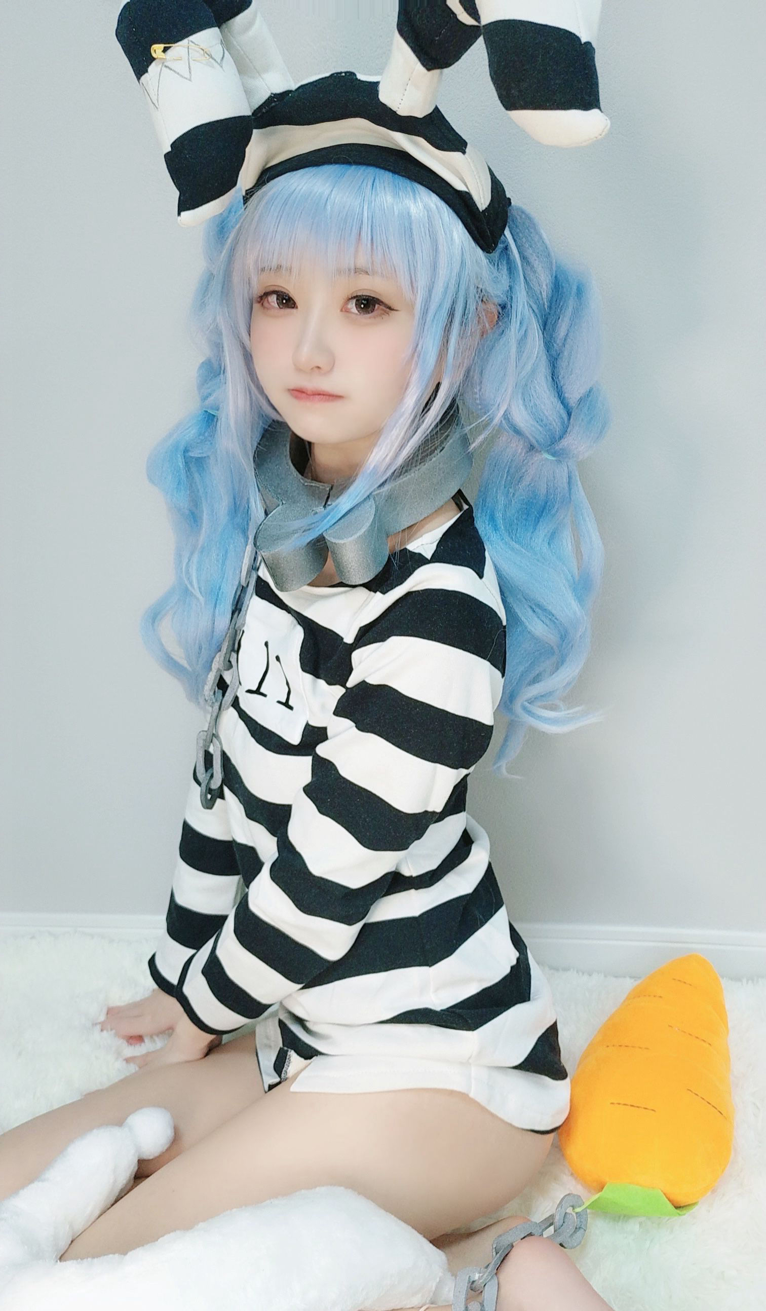 千阳(ちよ) – 兔田佩可拉 [14P] - 秀人网免费无水印在线套图写真