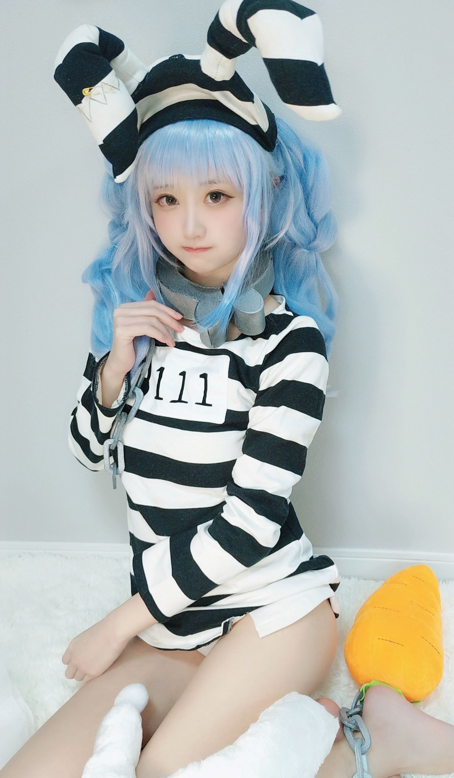 千阳(ちよ) – 兔田佩可拉 [14P] - 秀人网免费无水印在线套图写真