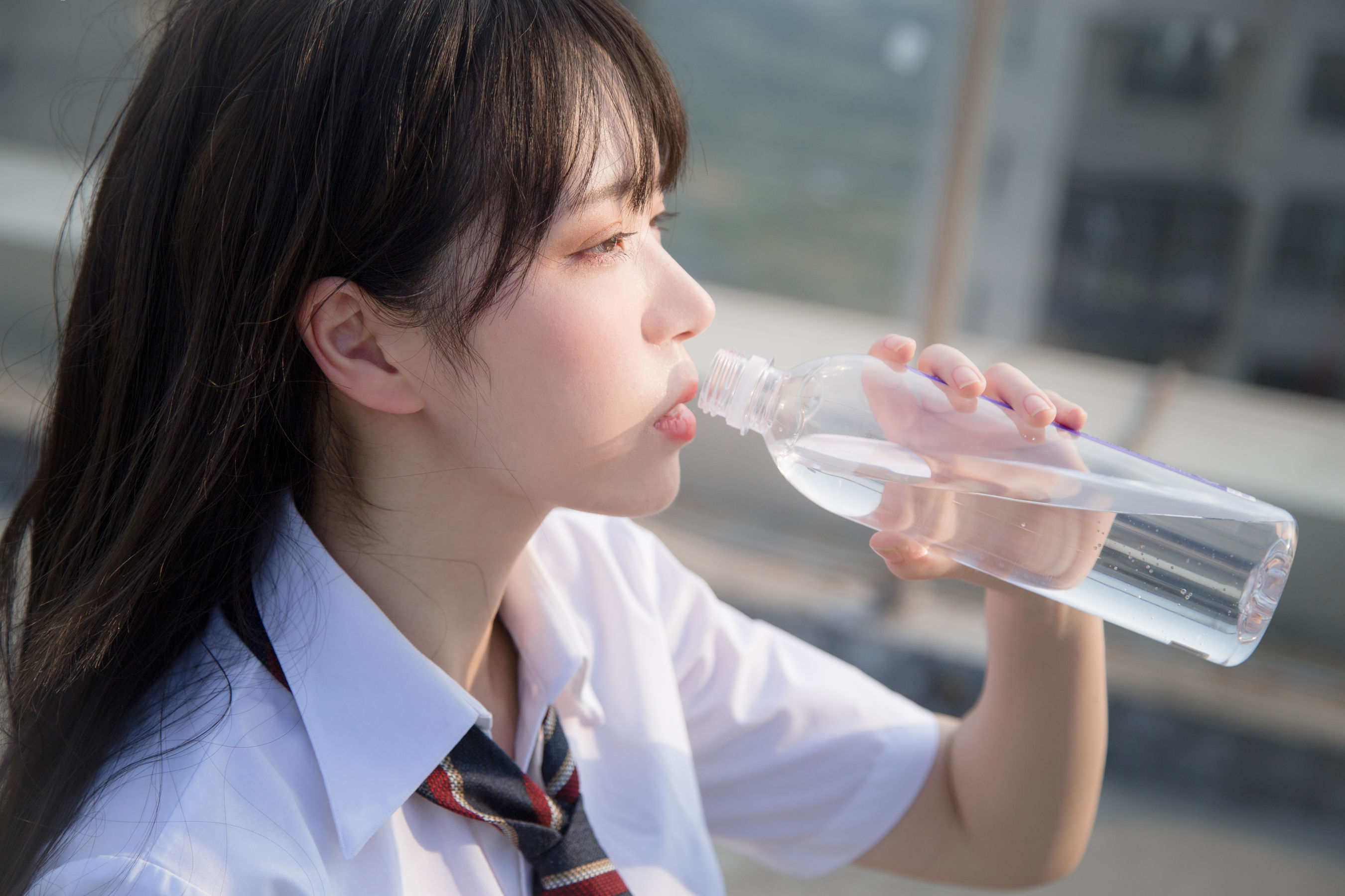 可爱妹子Fushii_海堂 – 饮水 [17P] - 秀人网免费无水印在线套图写真