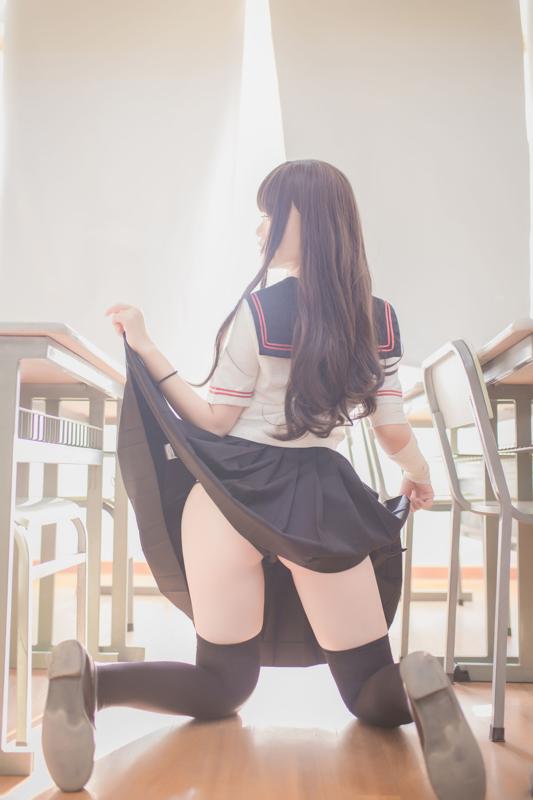 [萝莉COS] Yoko宅夏《黑丝JK》 [39P] - 秀人网免费无水印在线套图写真