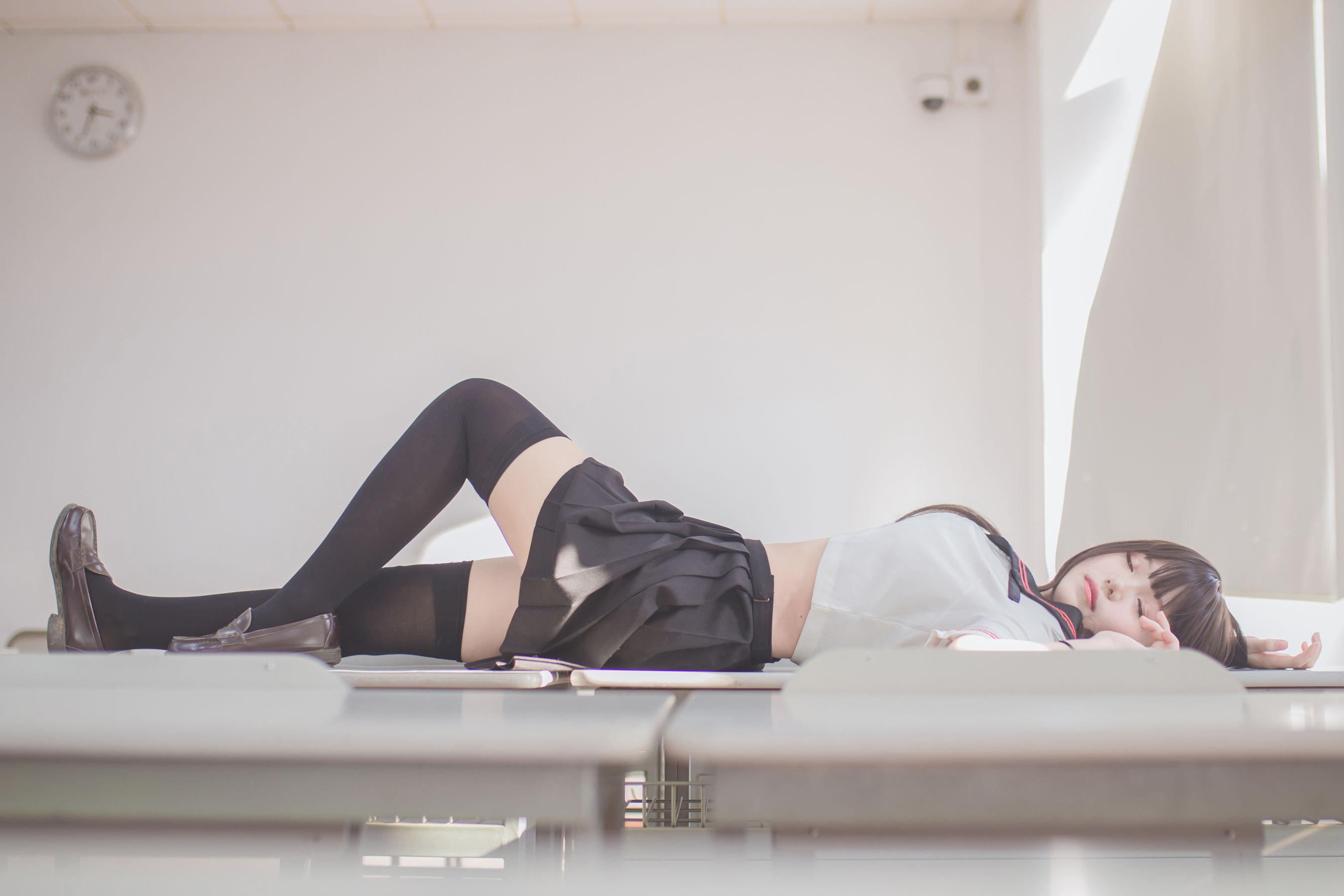 [萝莉COS] Yoko宅夏《黑丝JK》 [39P] - 秀人网免费无水印在线套图写真