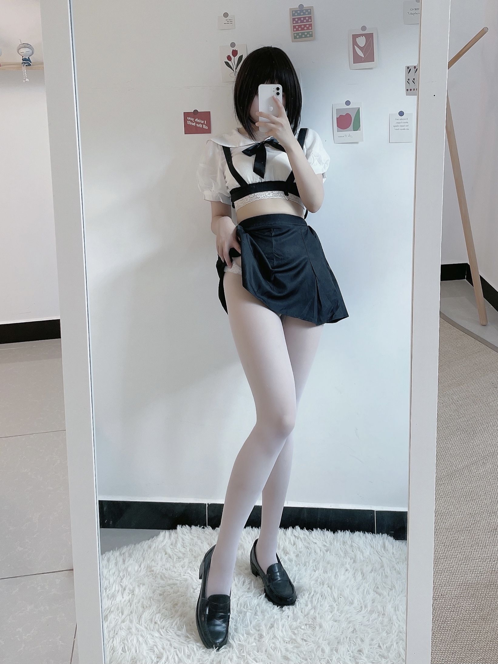 动漫博主田璐璐 – 白丝短裙 [100P] - 秀人网免费无水印在线套图写真