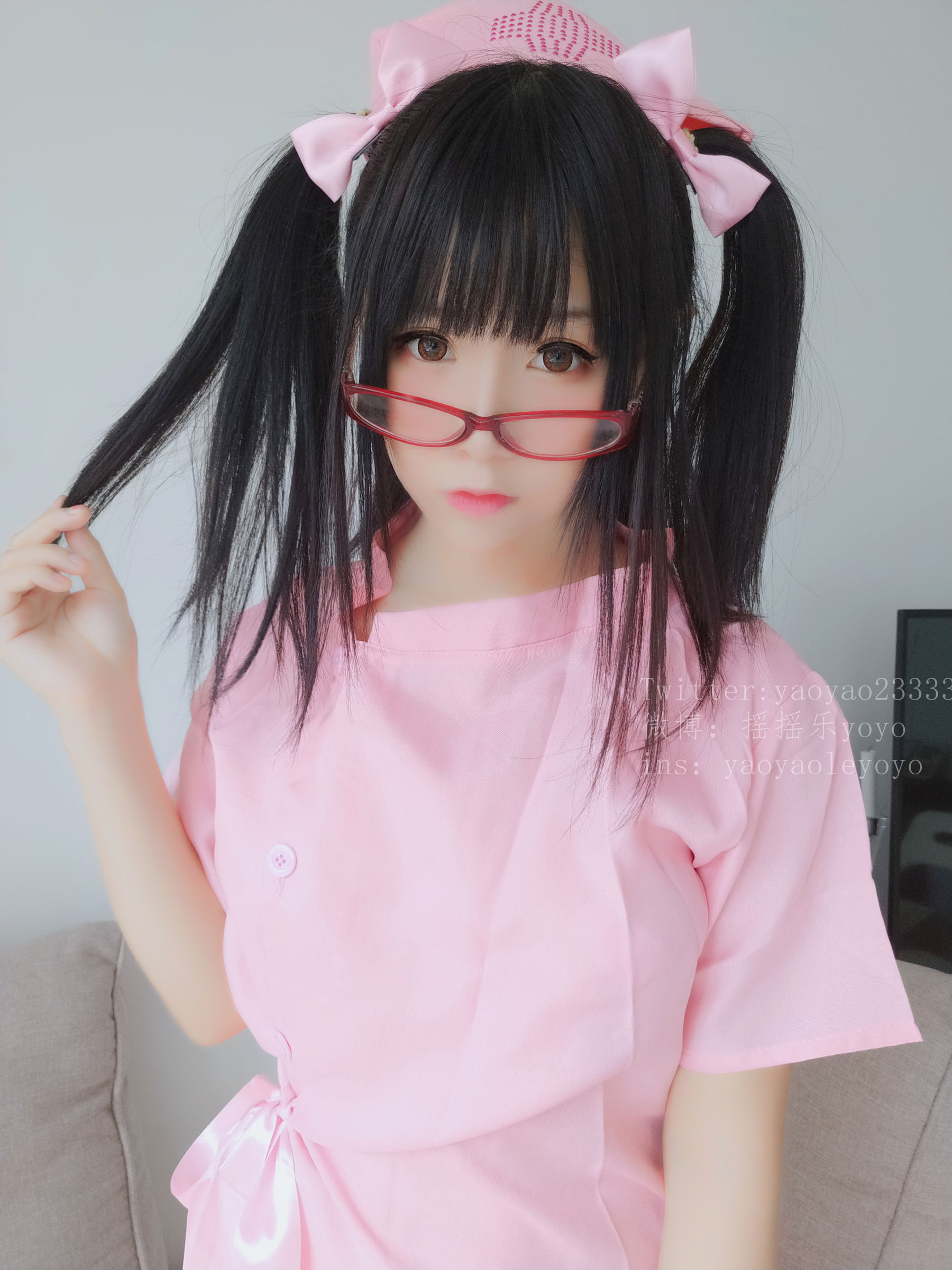萌妹子Coser摇摇乐yoyo 可爱粉色护士 [101P] - 秀人网免费无水印在线套图写真