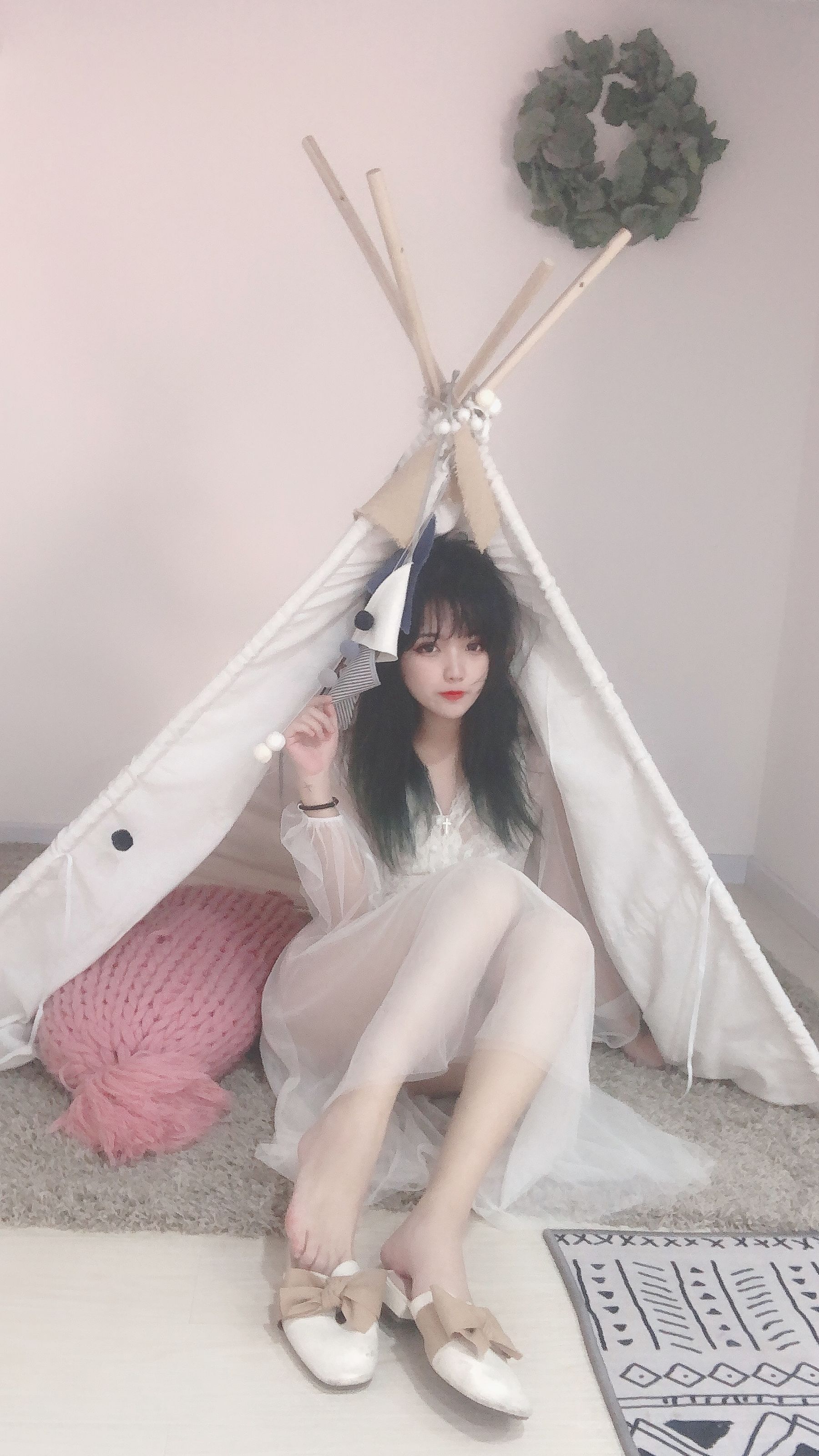 安妮 – 白色纱裙 [34P] - 秀人网免费无水印在线套图写真