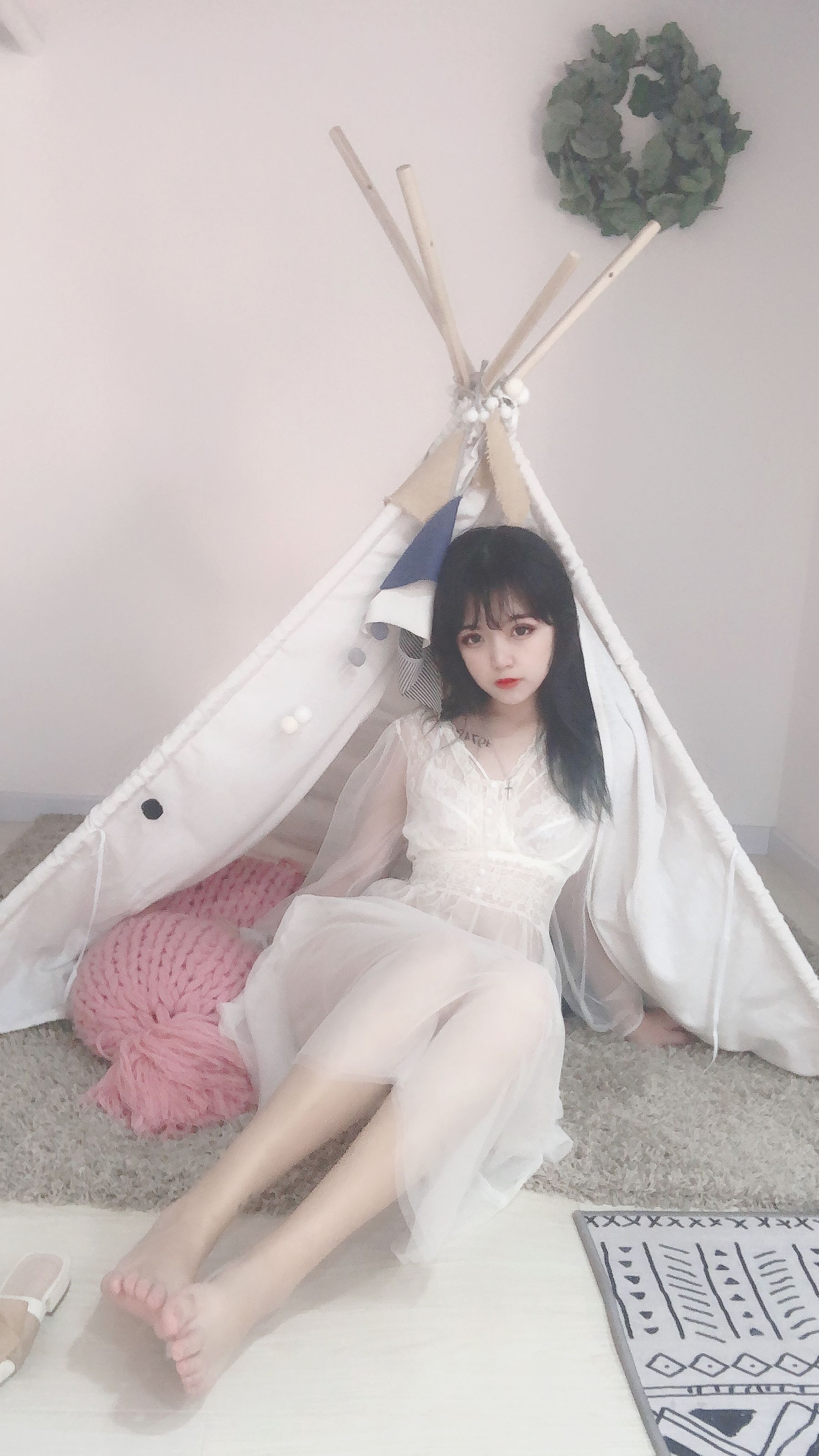 安妮 – 白色纱裙 [34P] - 秀人网免费无水印在线套图写真