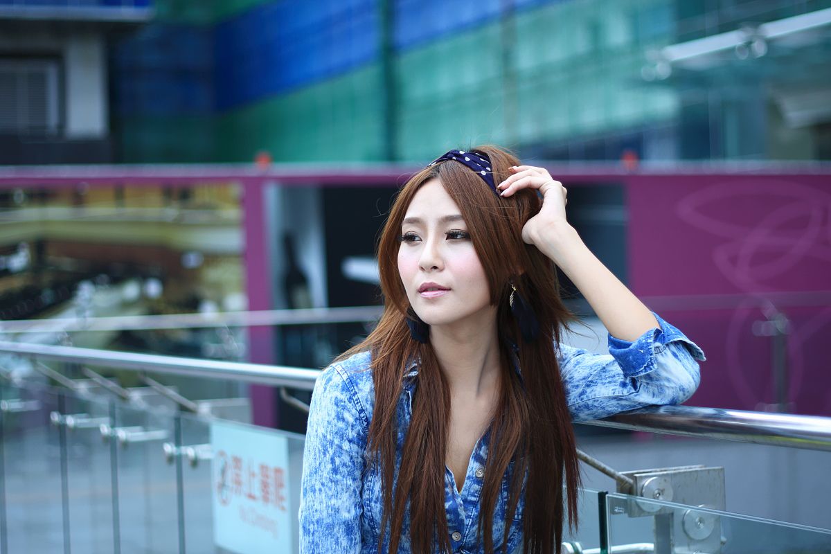 Winnie小雪@庄咏惠《捷运南港站.南港火车站外拍》 [32P] - 秀人网免费无水印在线套图写真