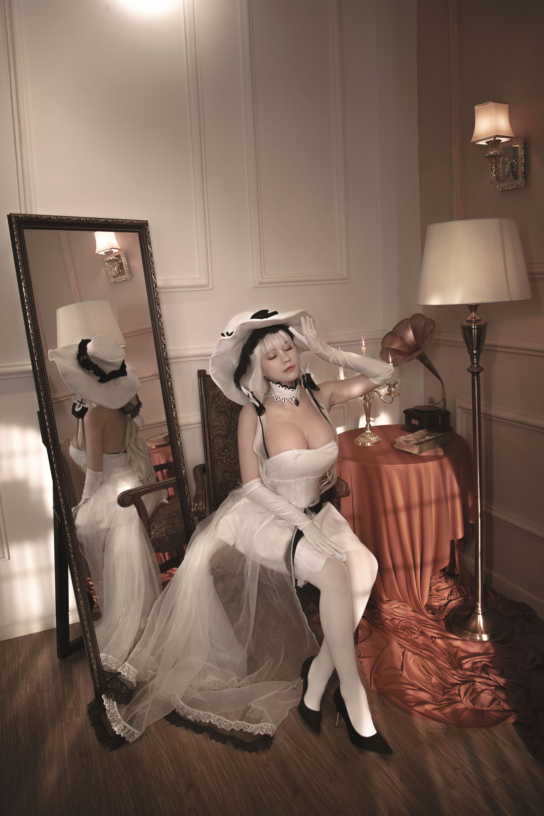 PingPing – Illustrious [18P] - 秀人网免费无水印在线套图写真