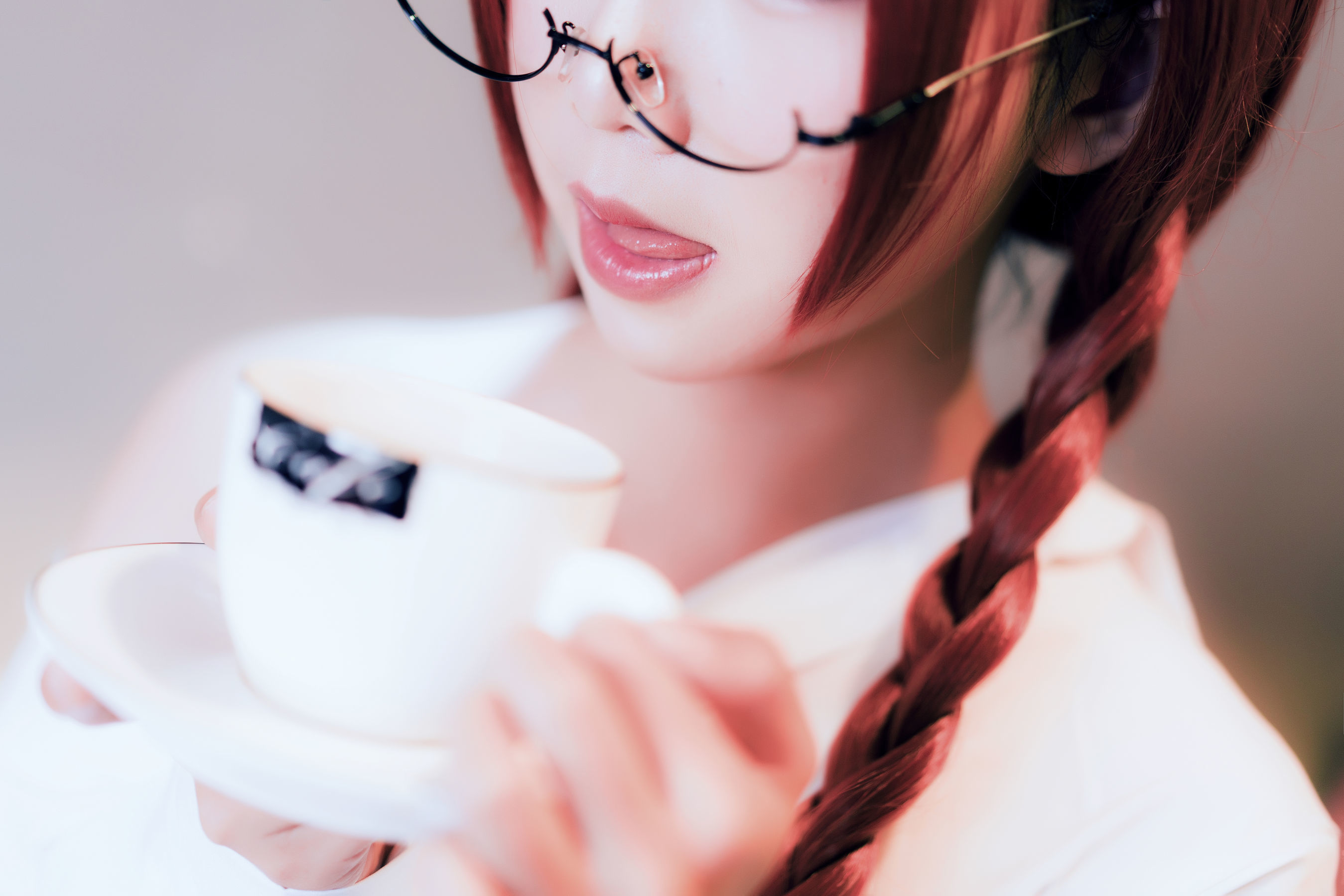 [萝莉COS] 面饼仙儿 – 小女友2 [33P] - 秀人网免费无水印在线套图写真