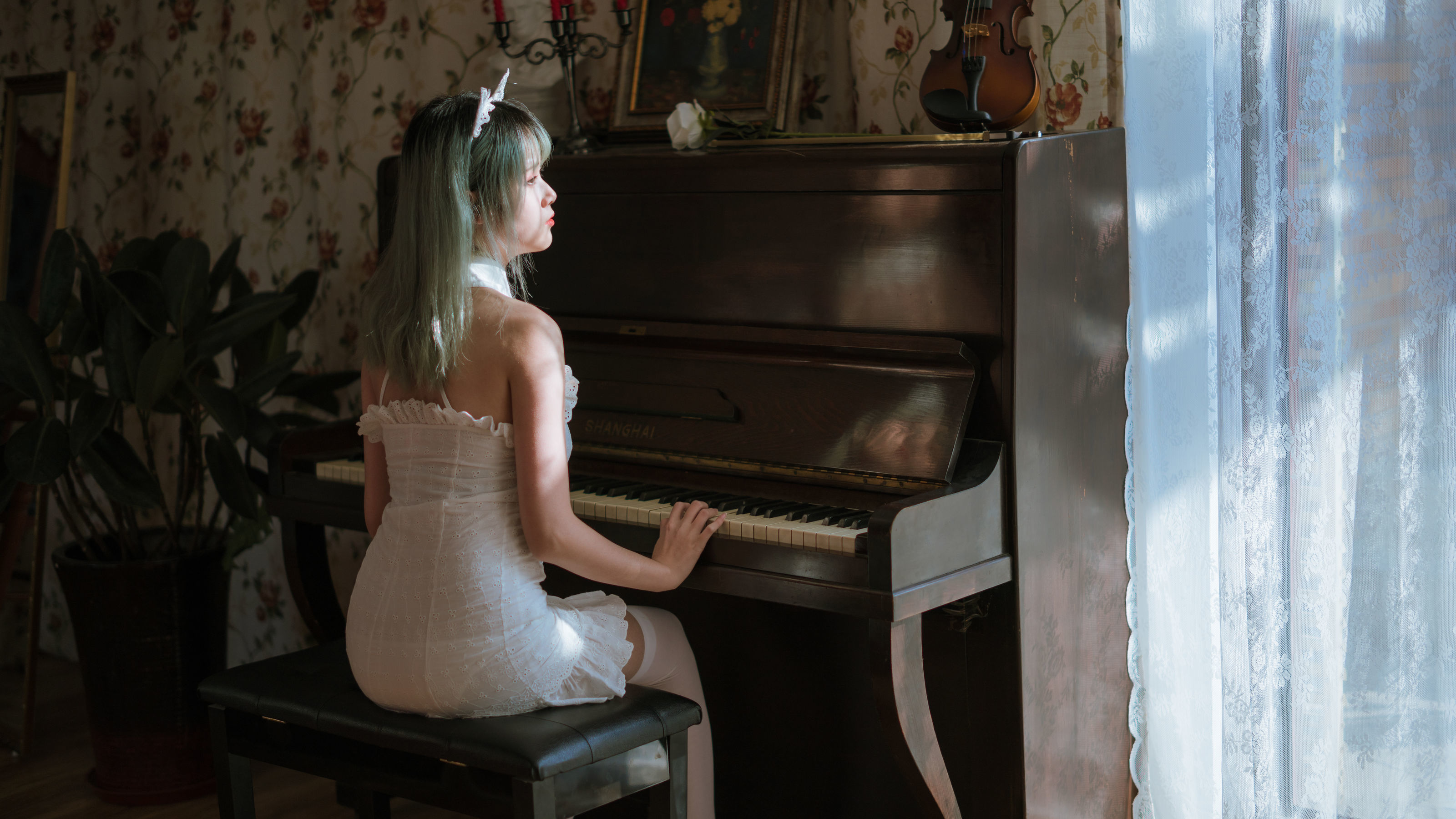 Coser小姐姐Akisoso秋楚楚 复古 [27P] - 秀人网免费无水印在线套图写真