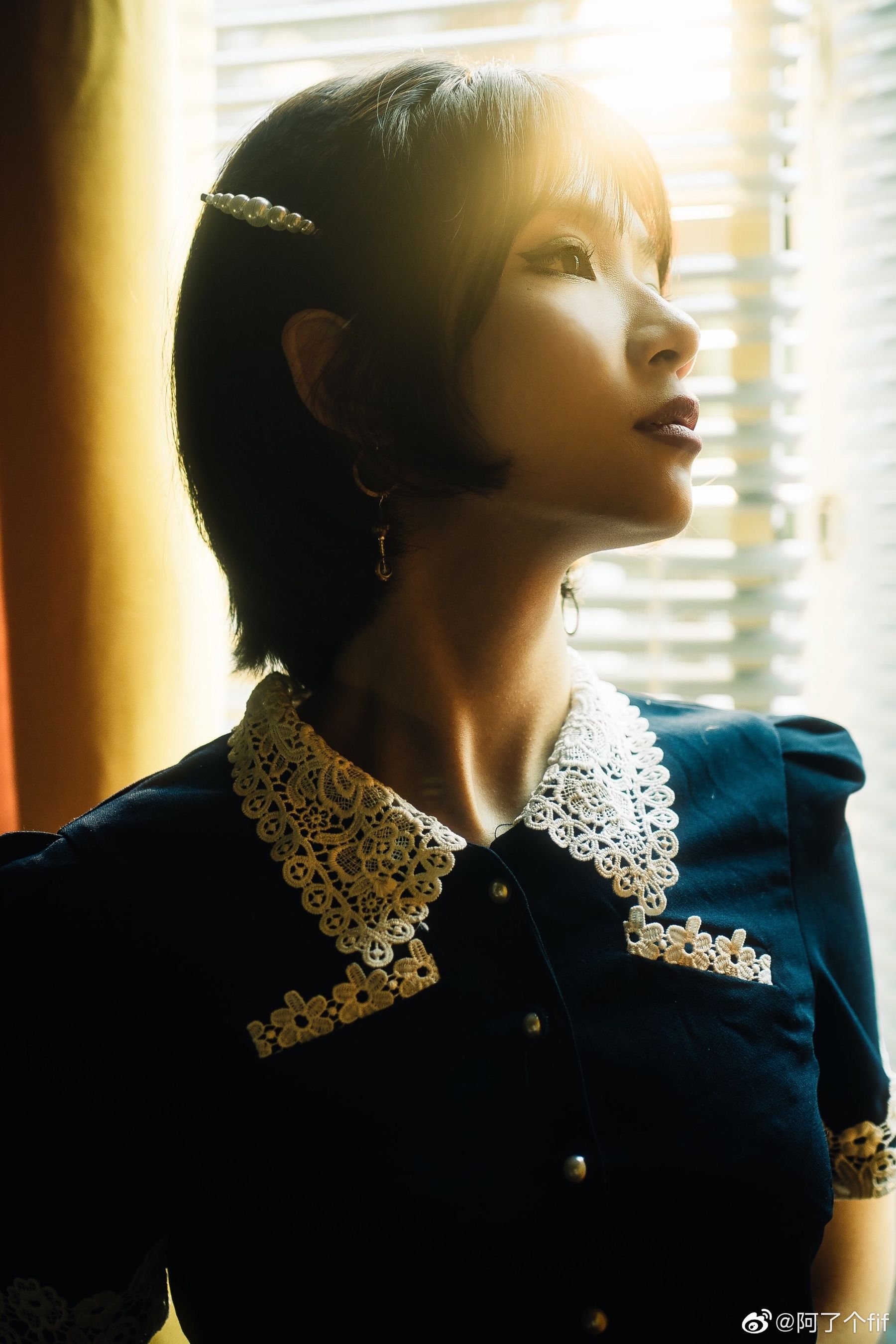 动漫博主阿了个fifi – 复古 [11P] - 秀人网免费无水印在线套图写真