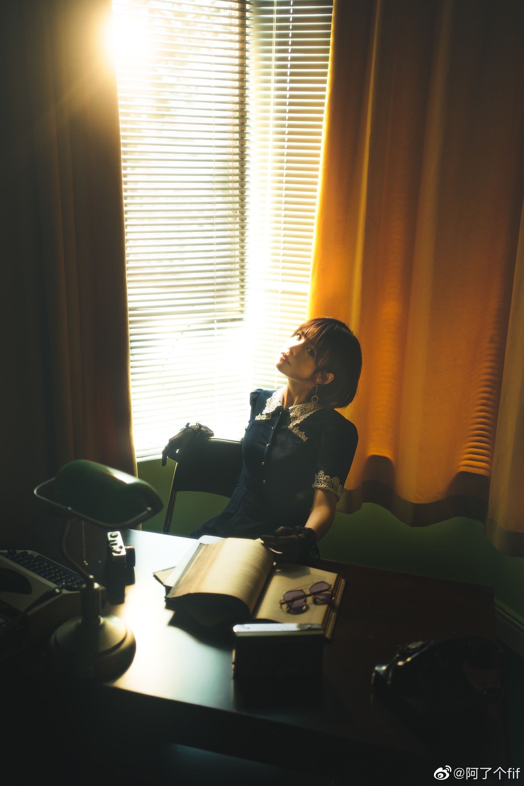 动漫博主阿了个fifi – 复古 [11P] - 秀人网免费无水印在线套图写真