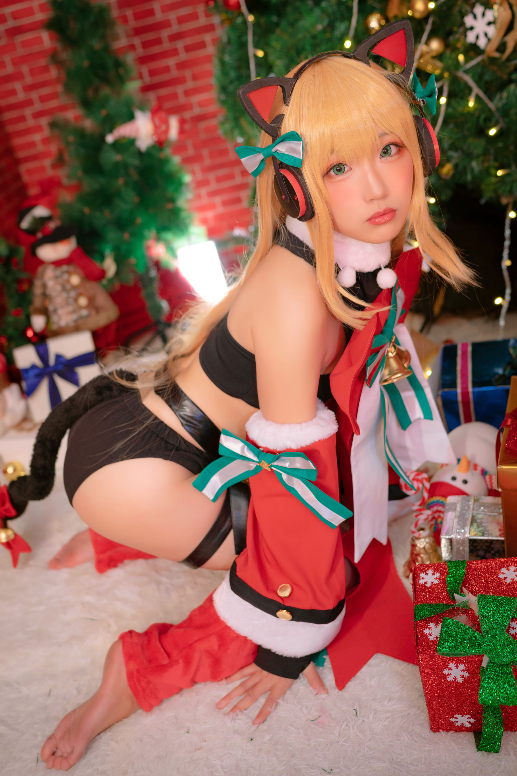 动漫博主Mime弥美 – 少女前线 TMP 圣诞节 [15P] - 秀人网免费无水印在线套图写真
