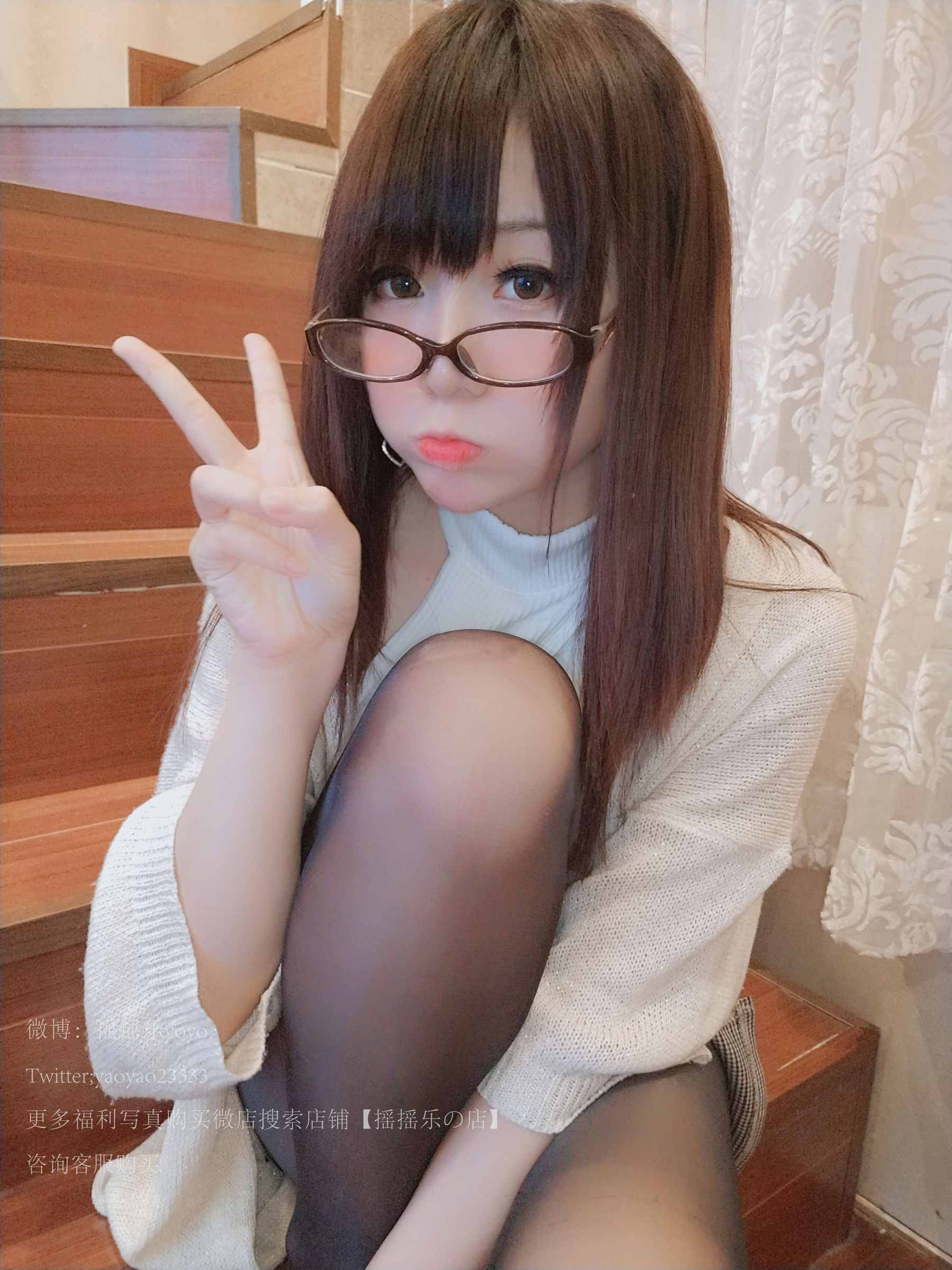 [萝莉COS] 摇摇乐yoyo – 御姐向！ [120P] - 秀人网免费无水印在线套图写真