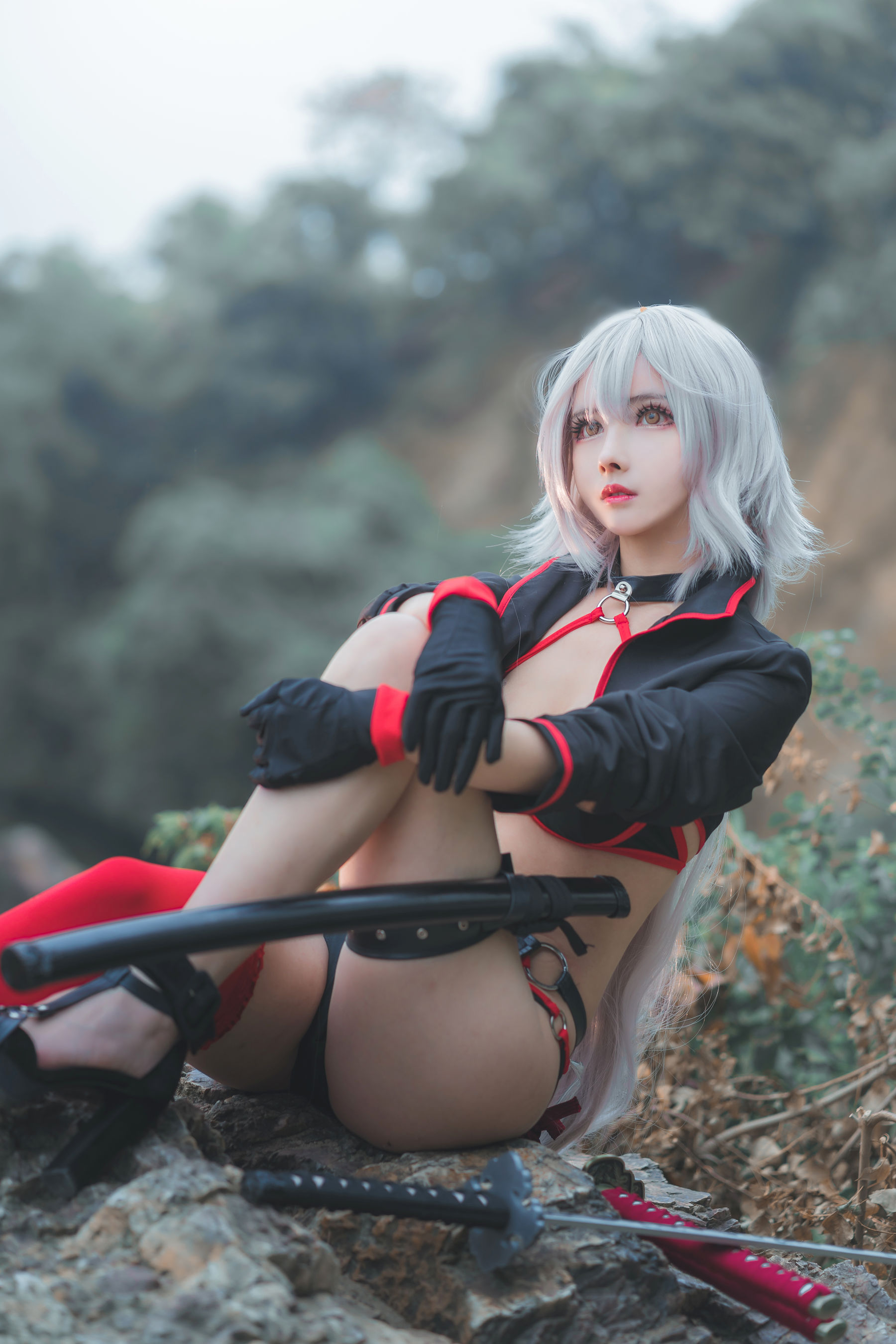 COS福利rioko凉凉子 泳装黑贞 [8P] - 秀人网免费无水印在线套图写真