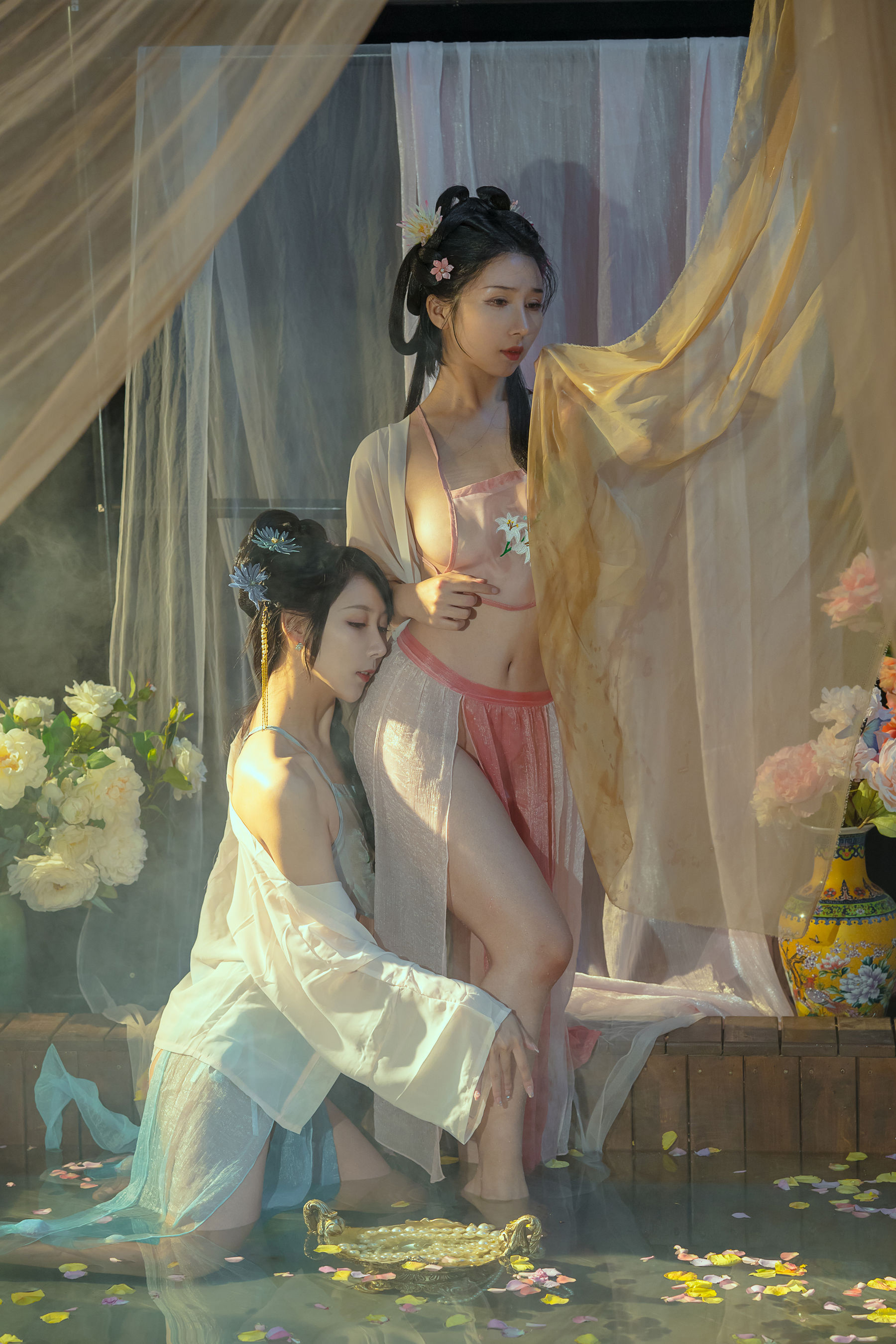 云溪溪 – 奶桃 水池 [42P] - 秀人网免费无水印在线套图写真