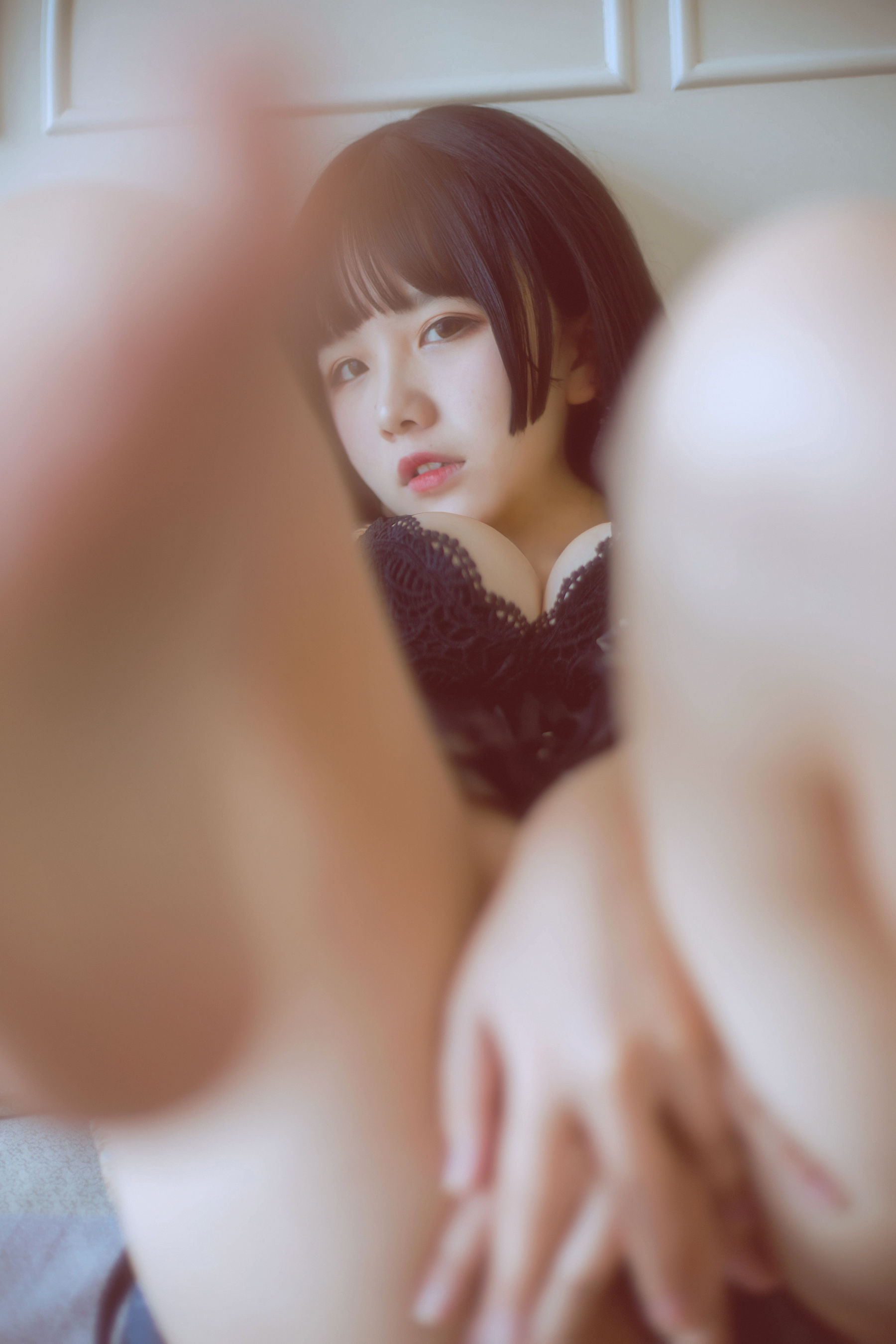 阿半今天很开心 – 黑色吊带 [23P] - 秀人网免费无水印在线套图写真