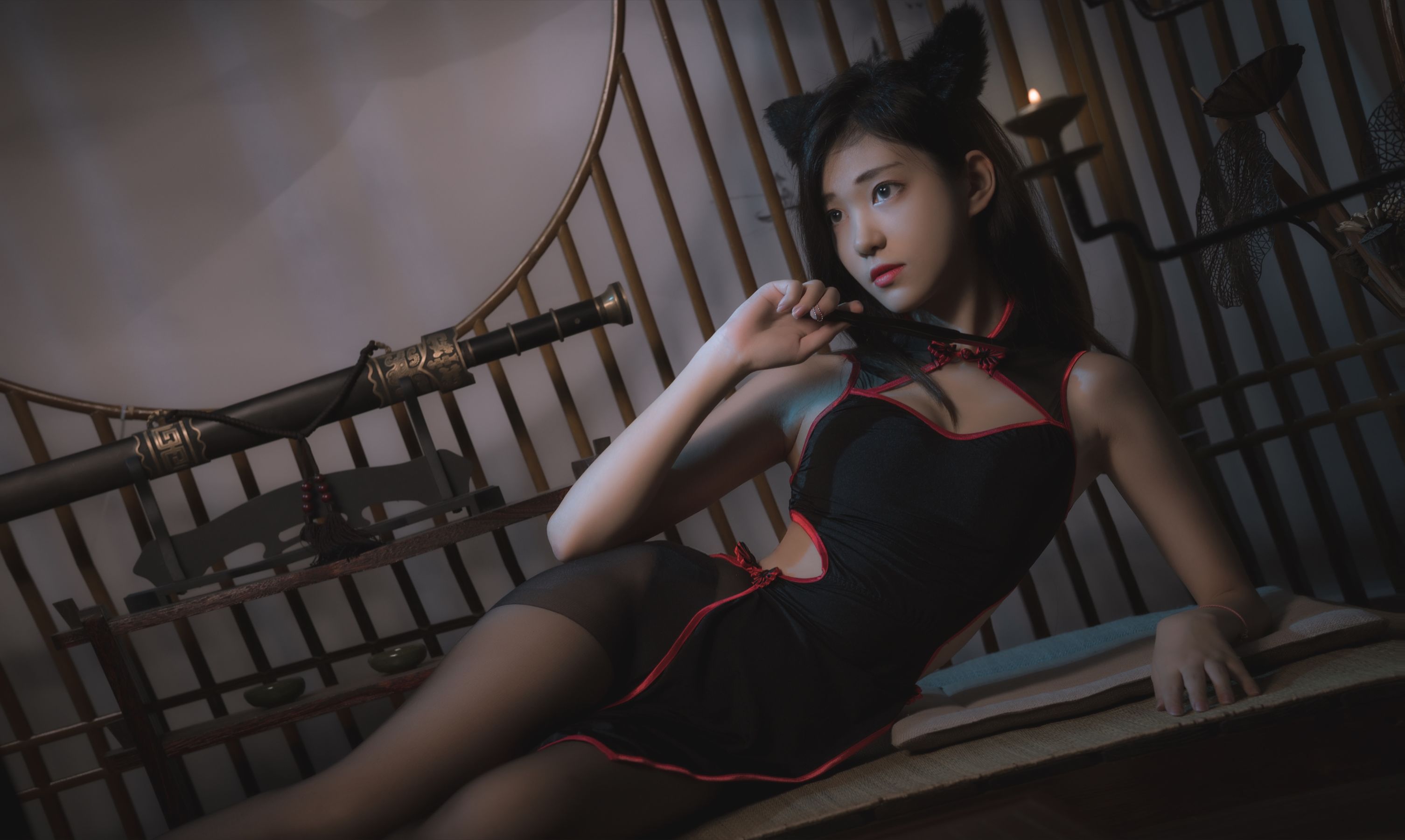 动漫博主南桃Momoko 黑旗袍 [25P] - 秀人网免费无水印在线套图写真