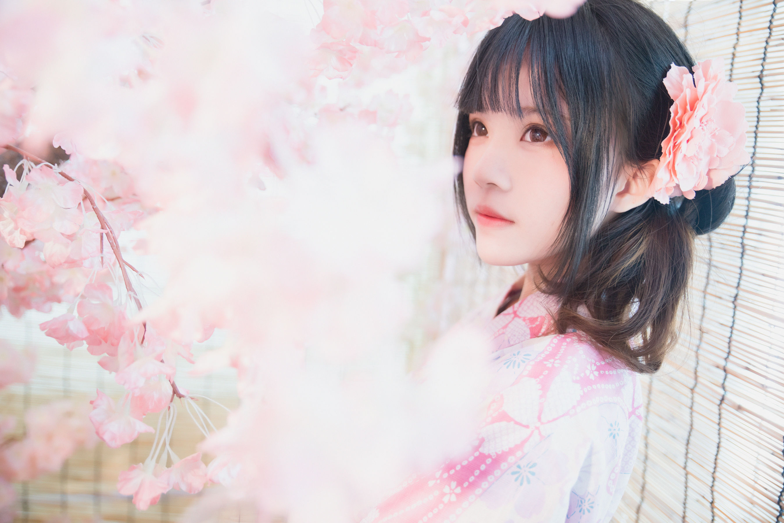 [萝莉COS] 桜桃喵《双人本》 [22P] - 秀人网免费无水印在线套图写真