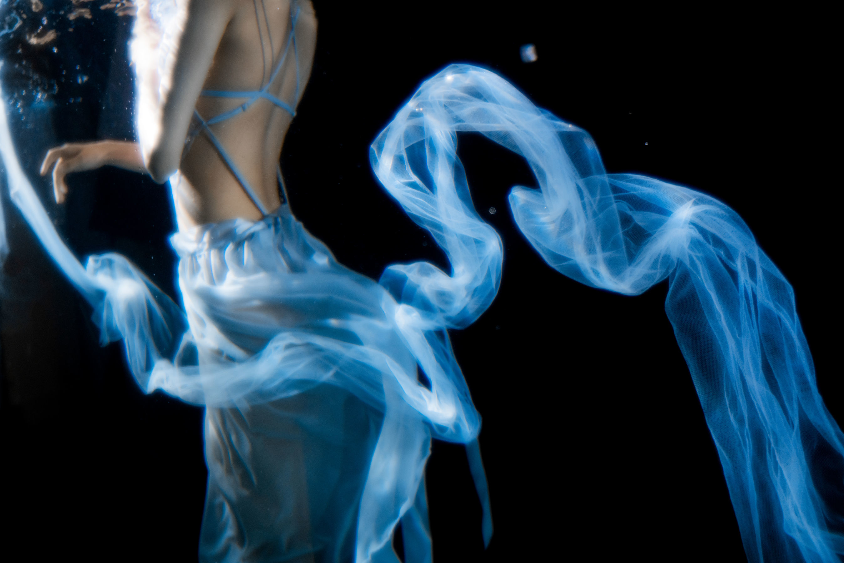 萌系小姐姐木绵绵OwO – 清澈水下 [59P] - 秀人网免费无水印在线套图写真