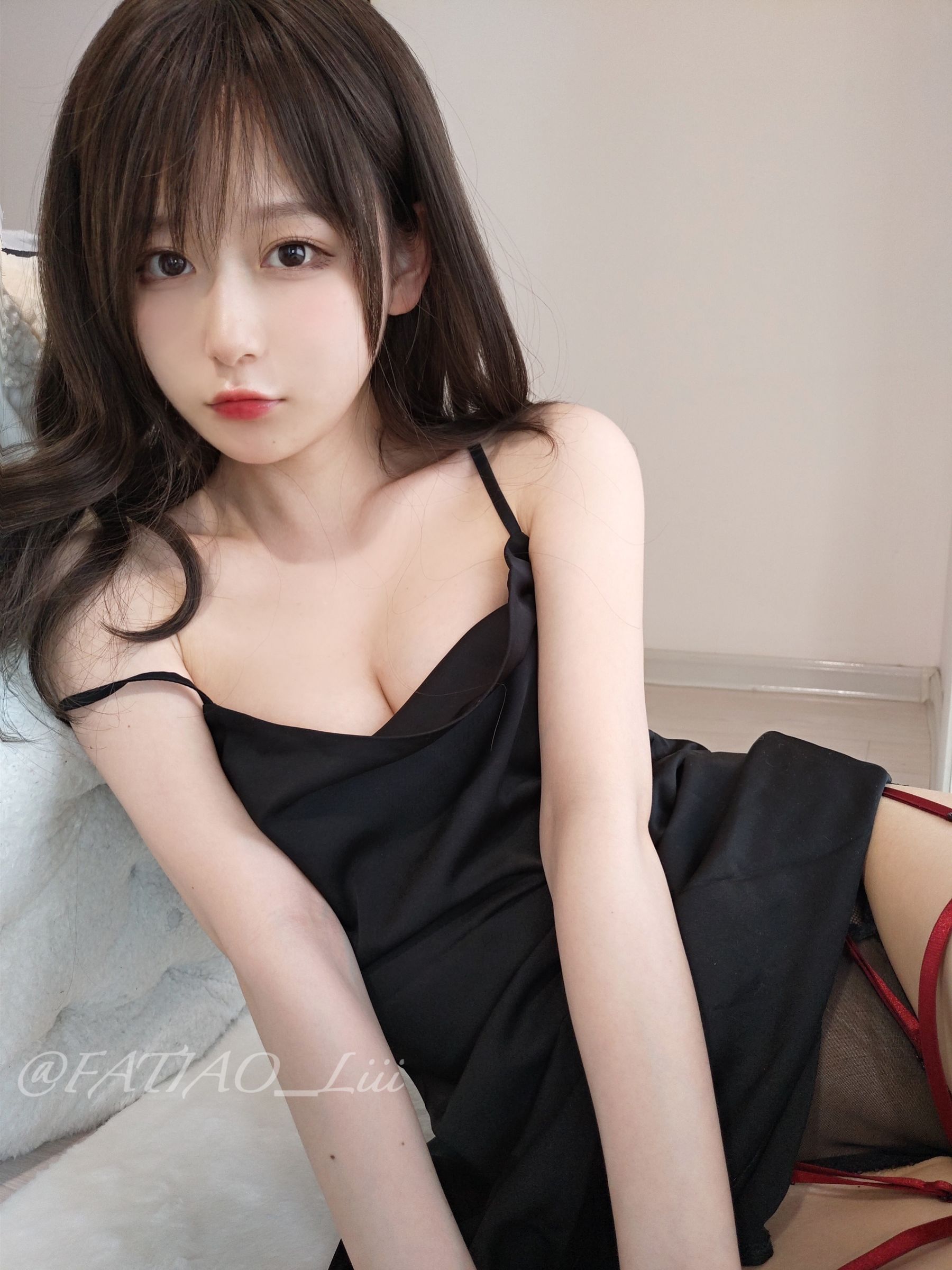 迷之呆梨(发条少女)[fantia] – こっちへ来い～ [40P] - 秀人网免费无水印在线套图写真