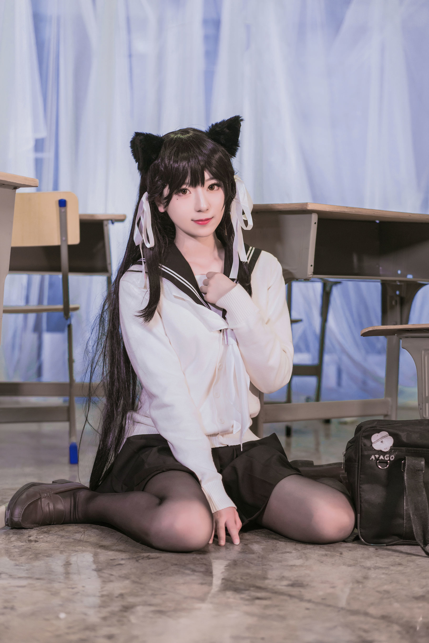 小姐姐弥音音ww 爱宕校服 [11P] - 秀人网免费无水印在线套图写真