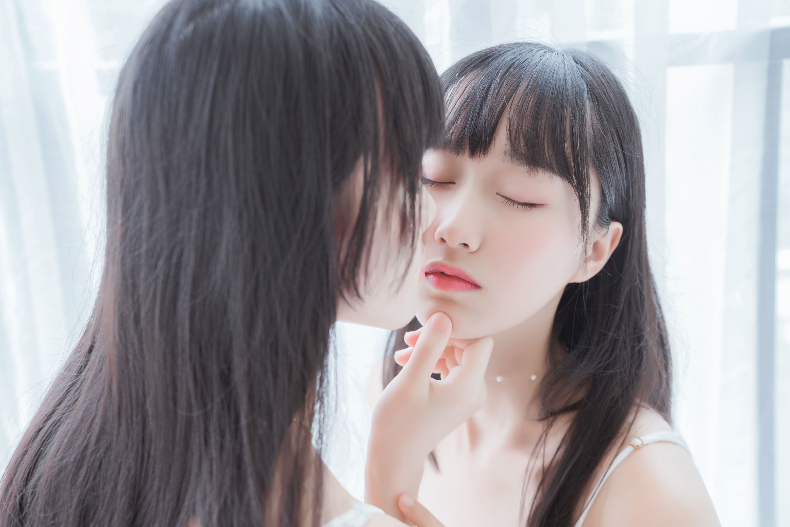 萌系小姐姐木绵绵OwO&#038;桜桃喵 朝(白裙×白裙) [58P] - 秀人网免费无水印在线套图写真