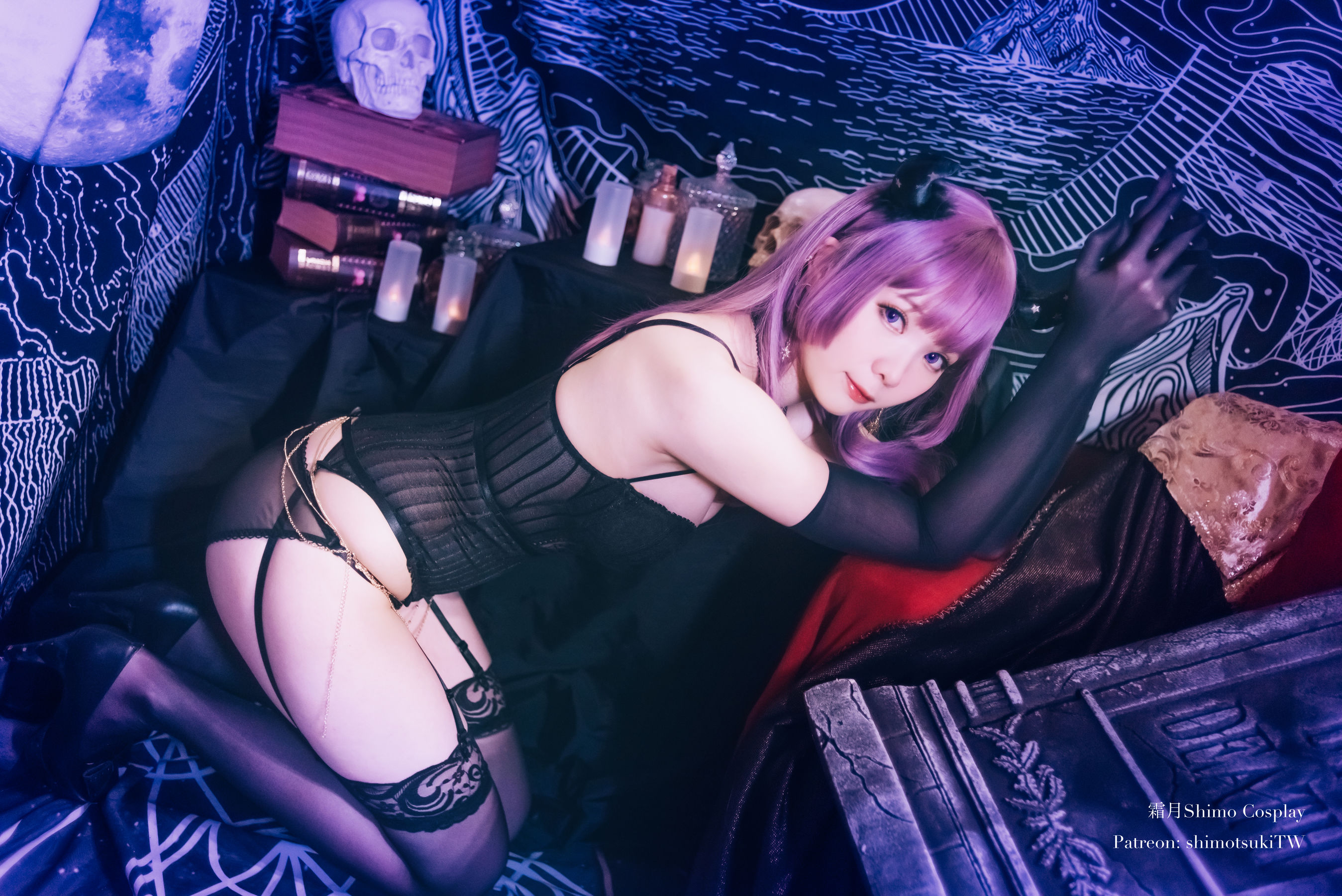 微博妹纸霜月shimo – 内衣 [16P] - 秀人网免费无水印在线套图写真