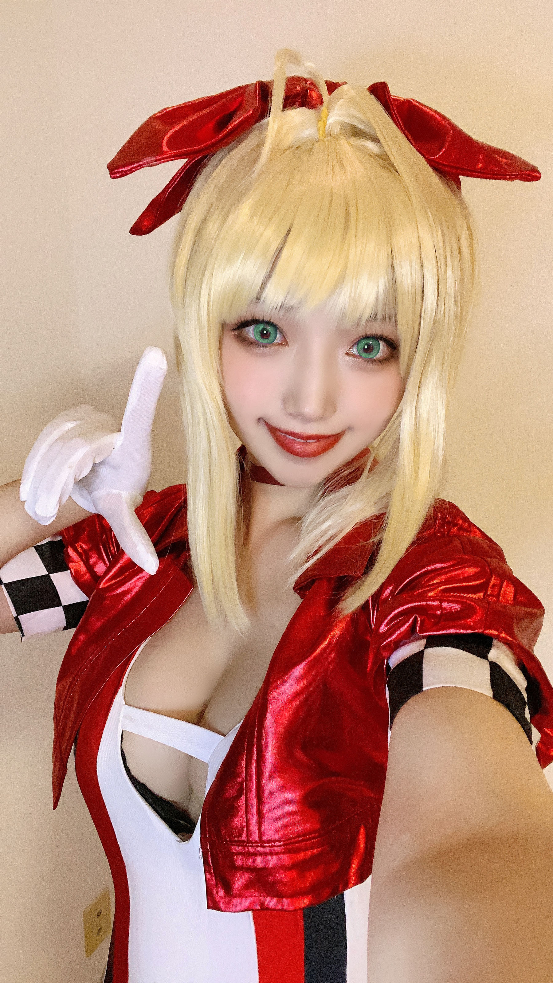 动漫博主切切celia – 尼禄赛车 [14P] - 秀人网免费无水印在线套图写真