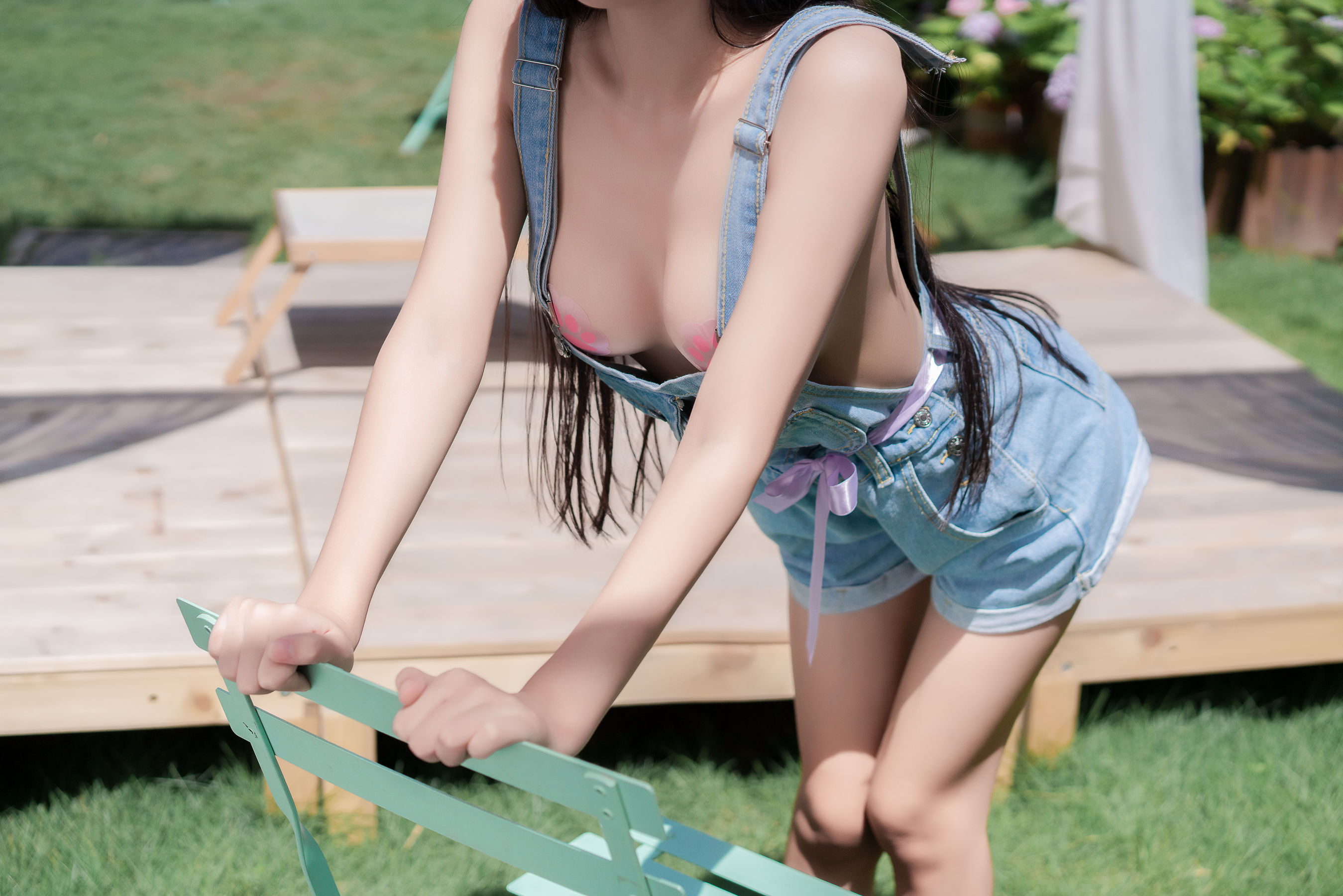 阳光美少女萌芽儿o0 – 西瓜与夏天 [33P] - 秀人网免费无水印在线套图写真