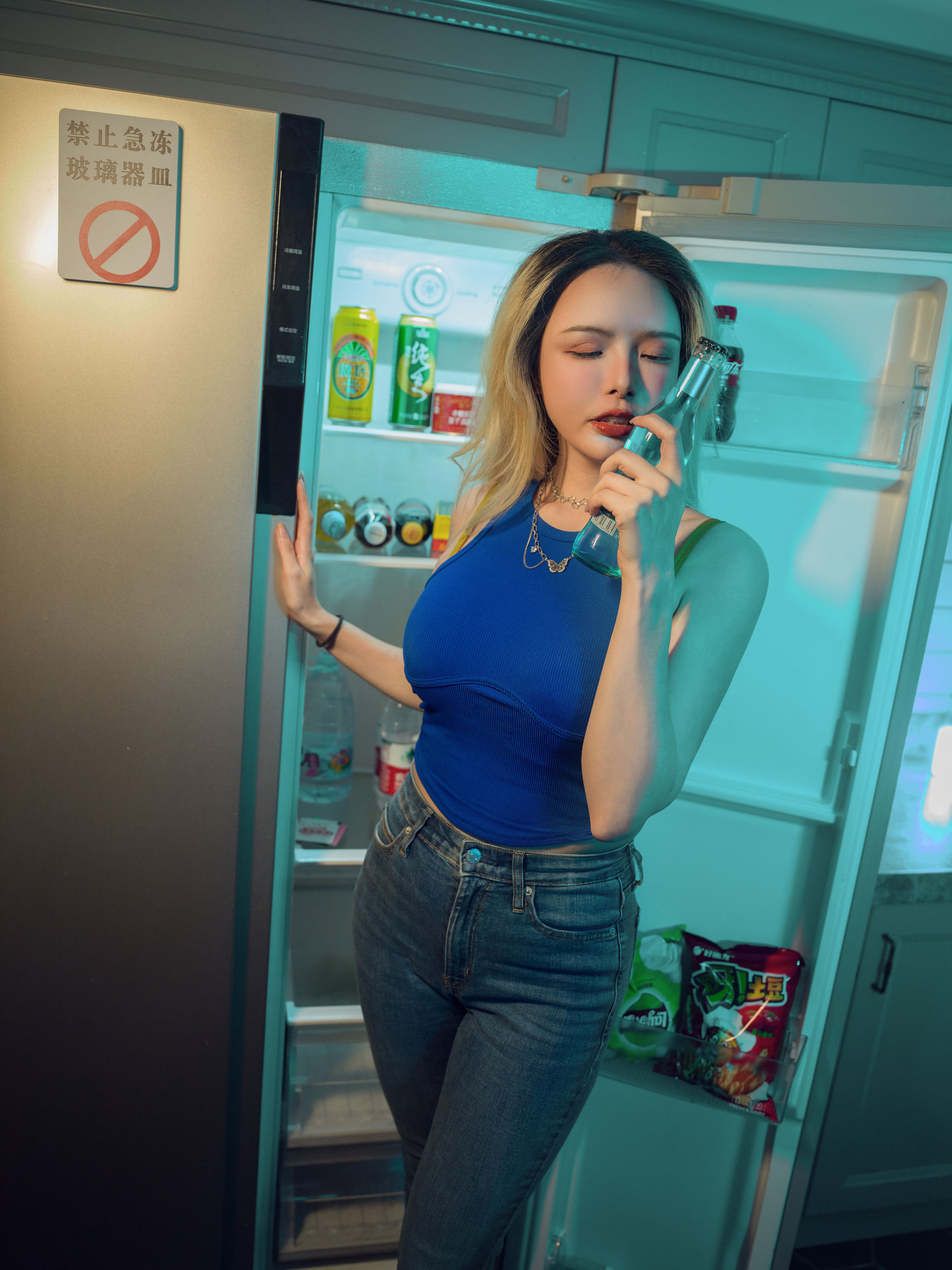 秋和柯基(夏小秋秋秋) – 微醺 [41P] - 秀人网免费无水印在线套图写真