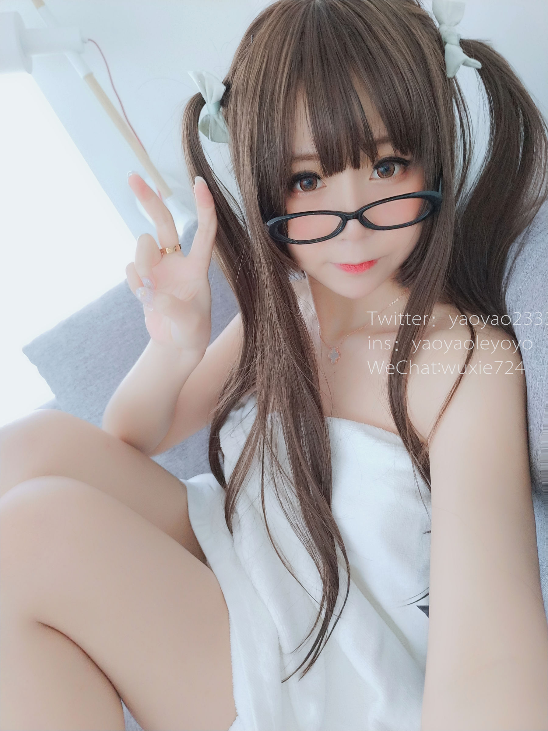 [萝莉COS] 摇摇乐yoyo – 浴巾风情 [46P] 插图9