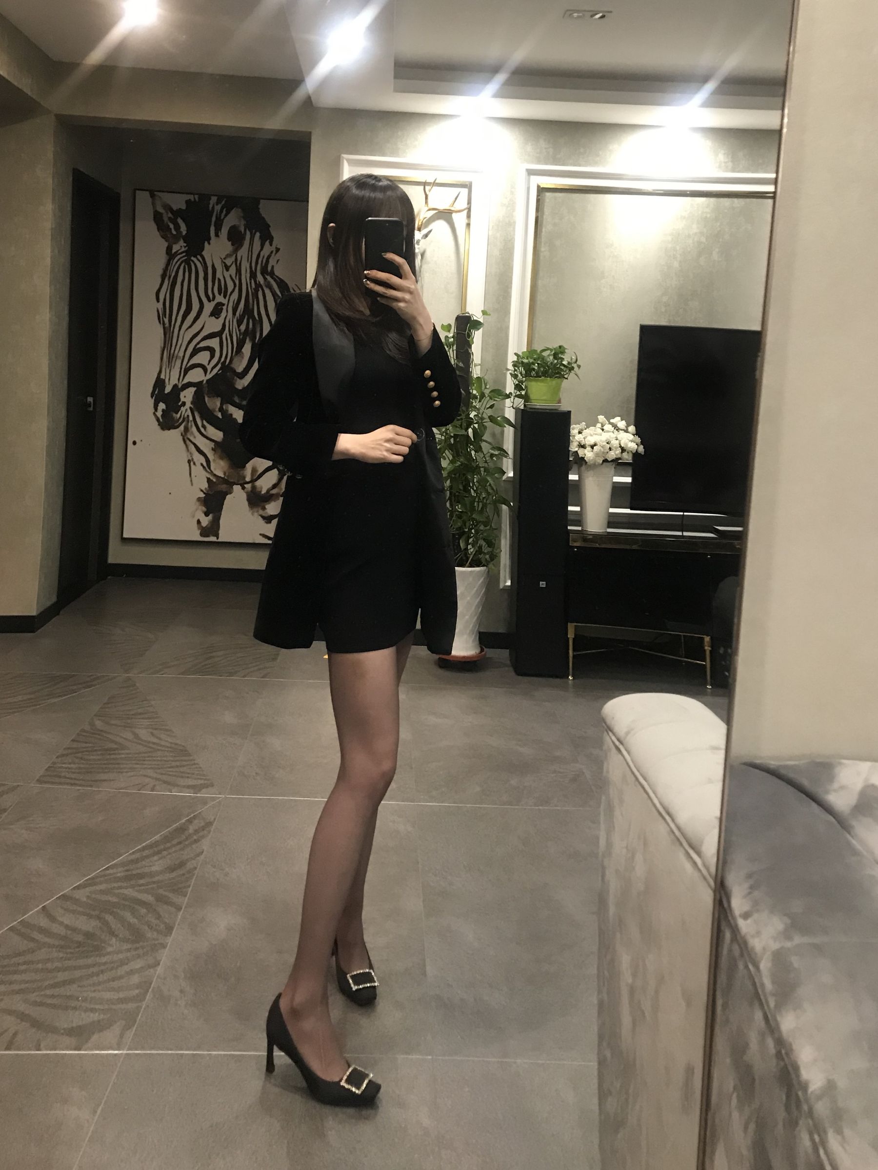 丝足博主麋鹿_Monroe 2020.04.20 红高黑丝 [101P] - 秀人网免费无水印在线套图写真