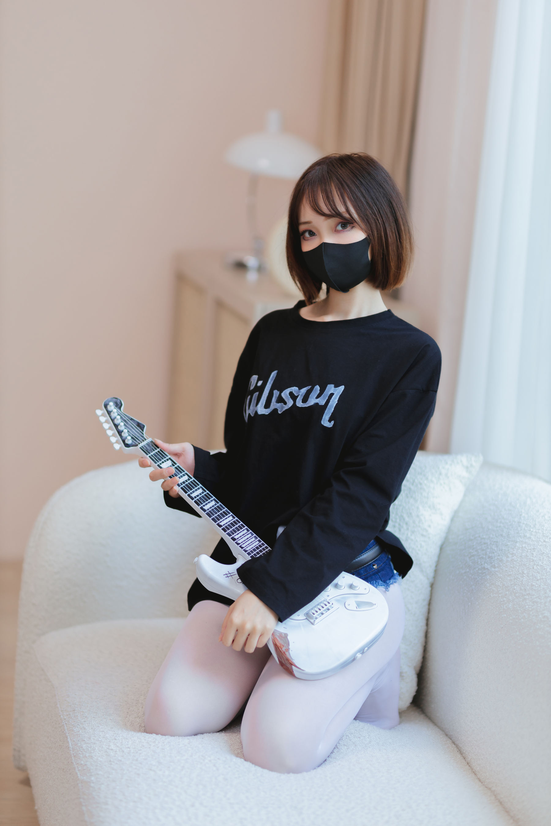 洛桑w伊梓 – 升玖老师 [38P] - 秀人网免费无水印在线套图写真