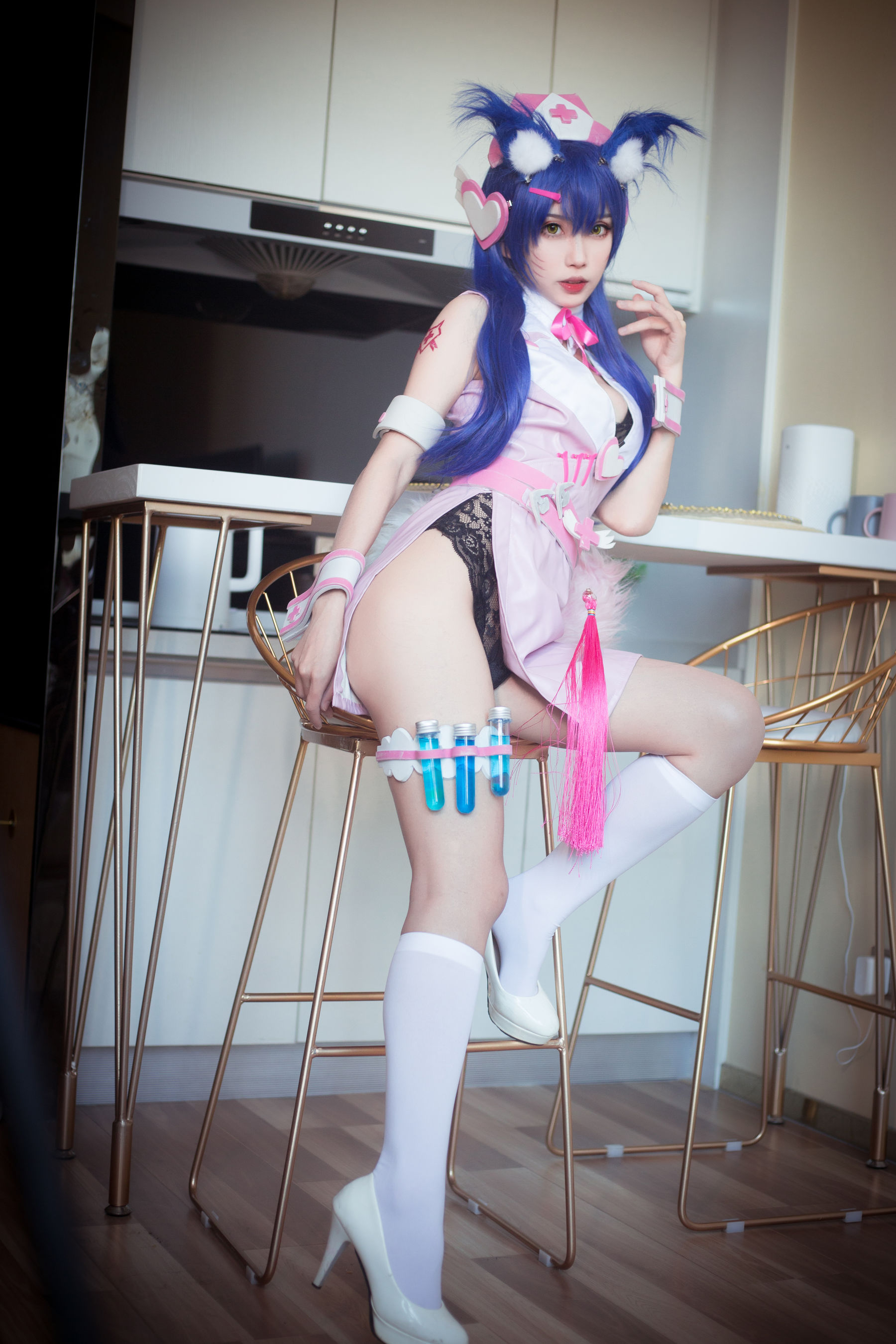 动漫博主清颜真德秀 – 阿狸护士 [30P] - 秀人网免费无水印在线套图写真