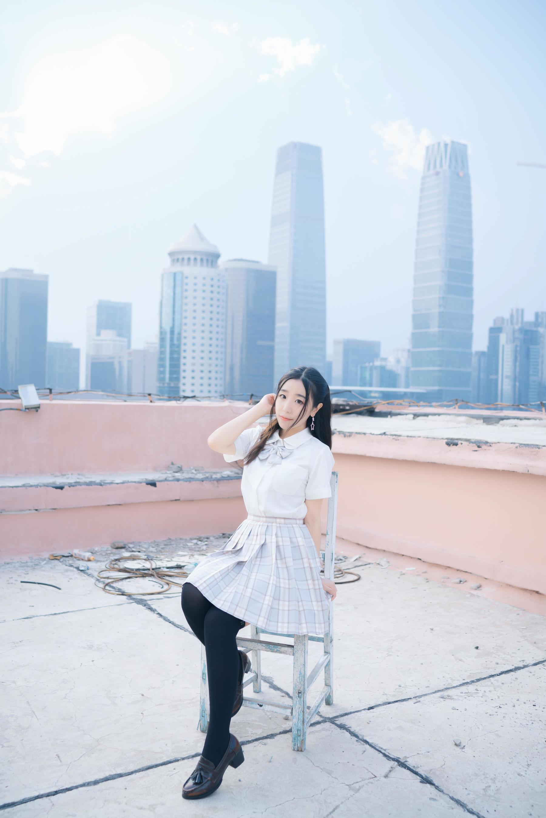 动漫博主穆零Mu0 – 天台jk [21P] - 秀人网免费无水印在线套图写真