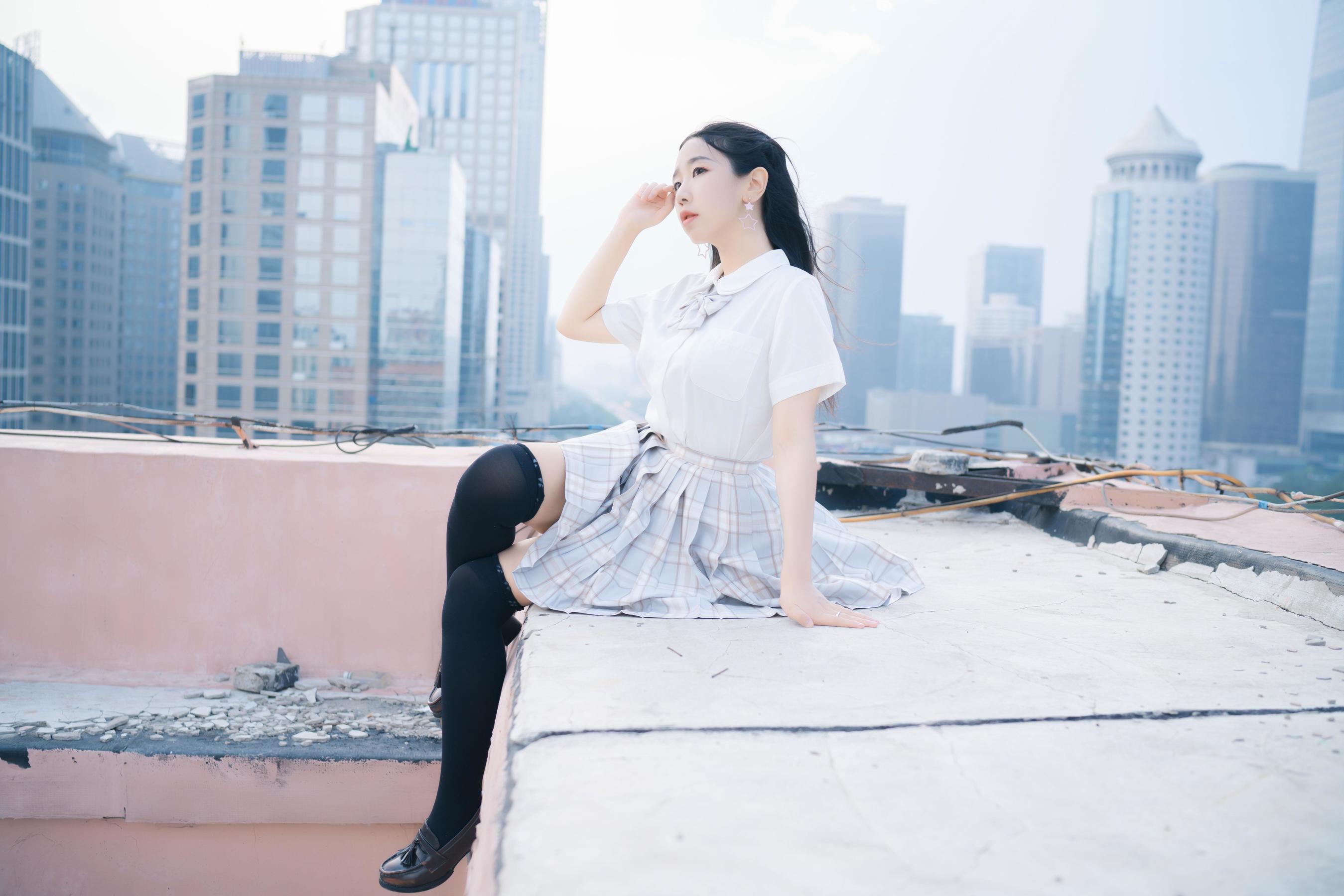 动漫博主穆零Mu0 – 天台jk [21P] - 秀人网免费无水印在线套图写真