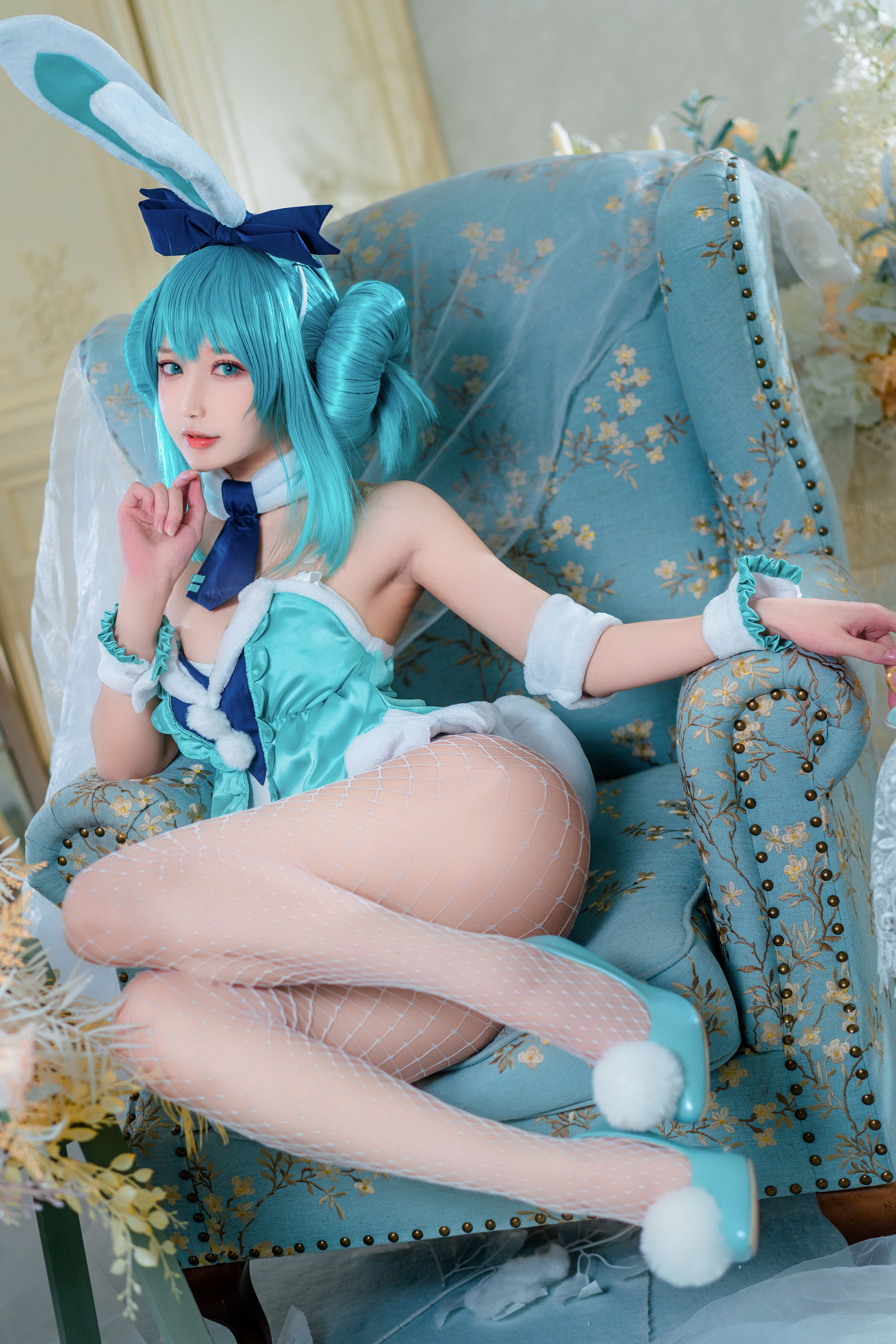 动漫博主阿包也是兔娘 – 白兔miku [28P] - 秀人网免费无水印在线套图写真