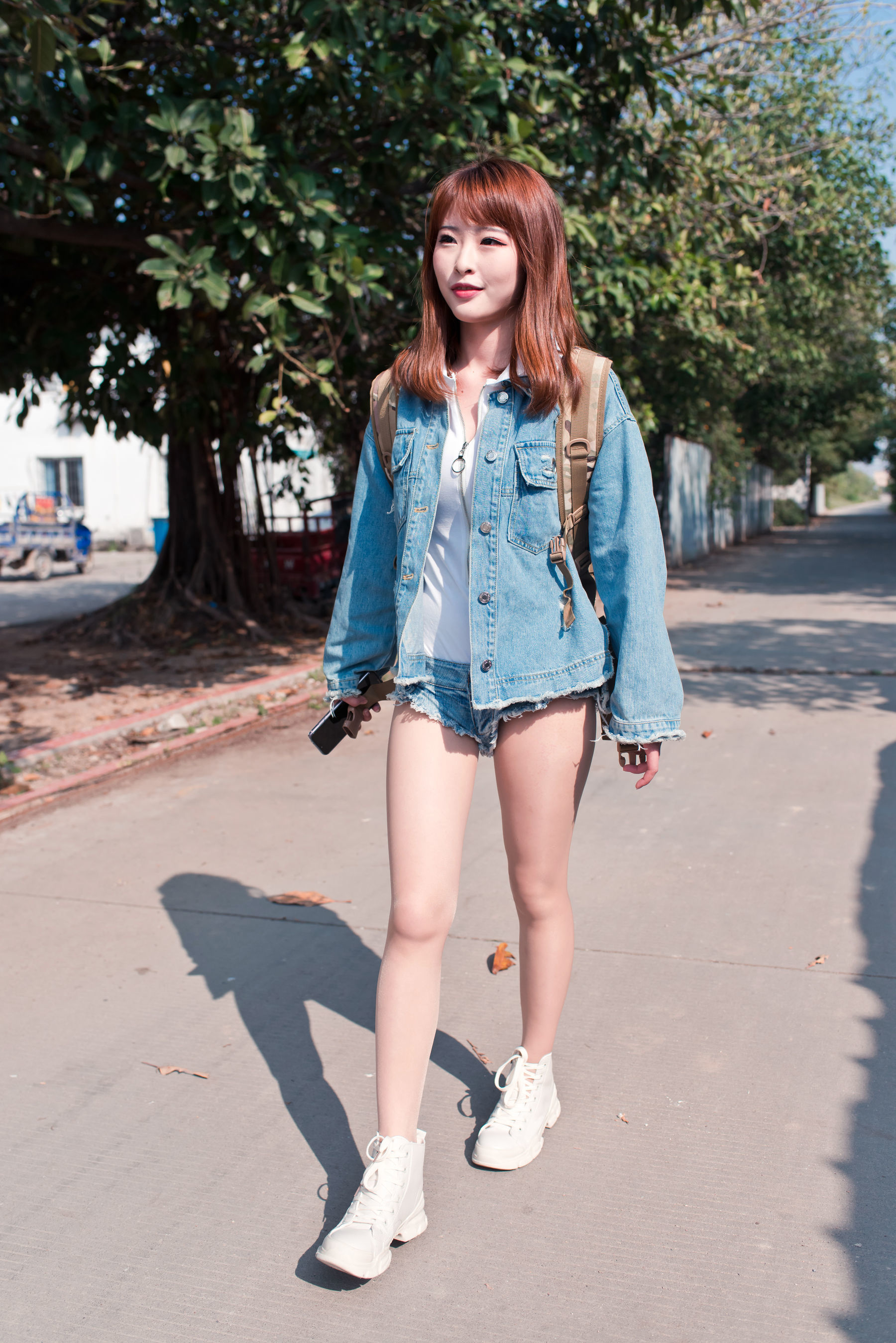 尤物清水由乃 御风街拍 轻水海鸥岛RS牛仔街拍 [100P] - 秀人网免费无水印在线套图写真